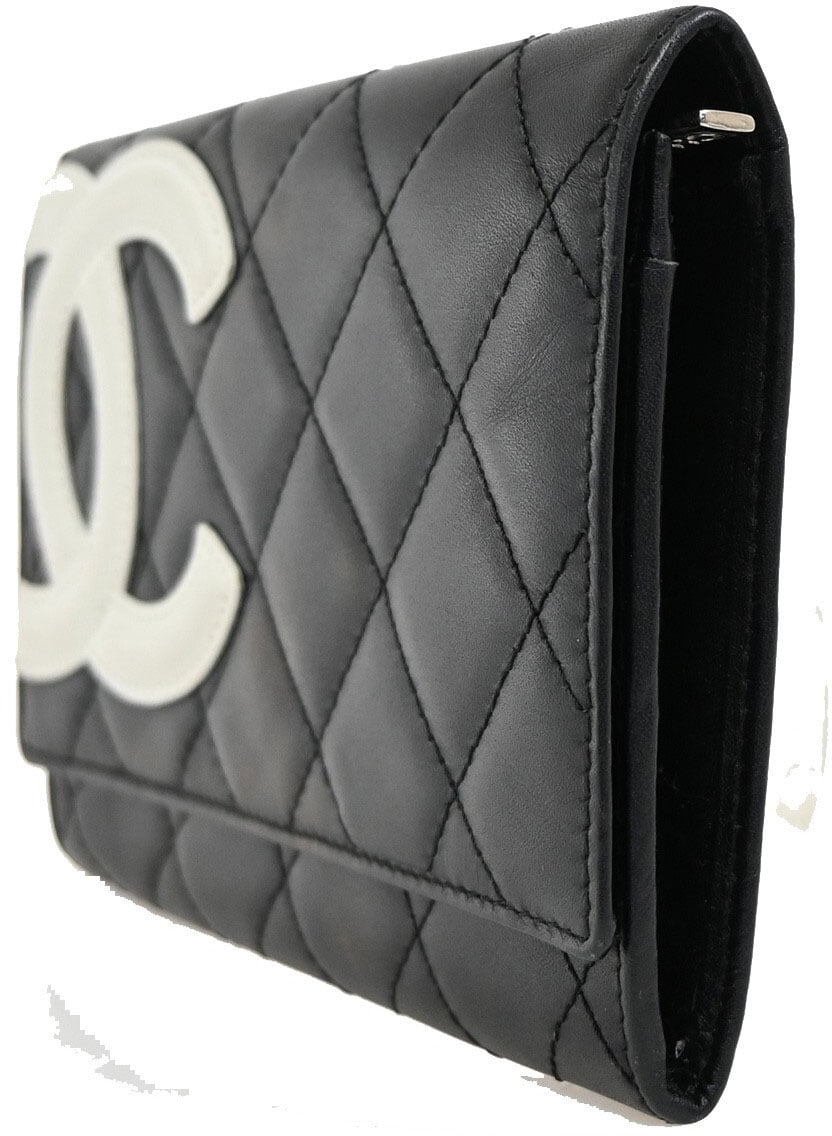 Chanel Chanel Cambon Bifold Wallet Quilted Lambskin small Zwart