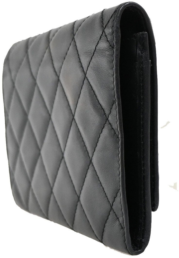 Chanel Chanel Cambon Bifold Wallet Quilted Lambskin small Zwart