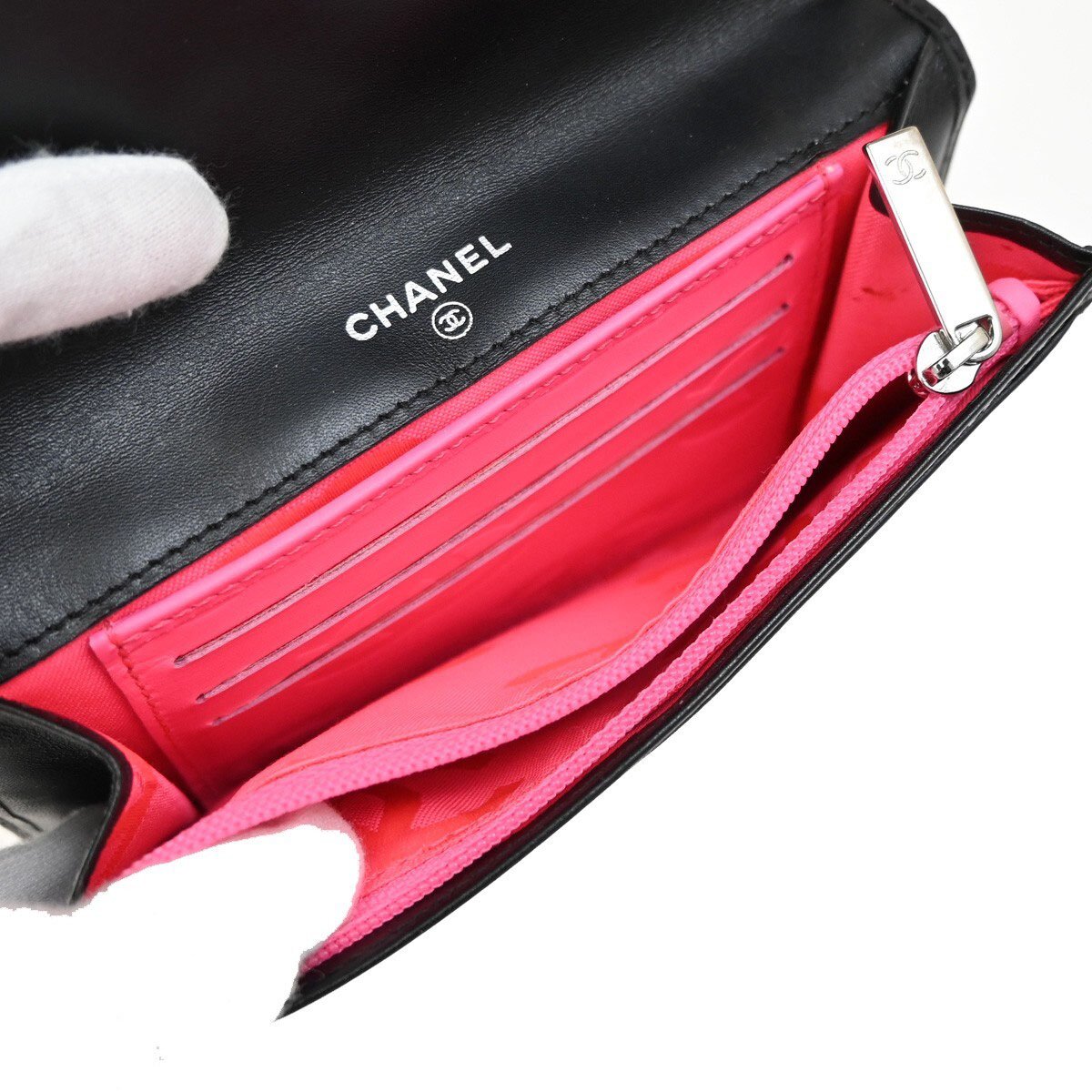 Chanel Chanel Cambon Bifold Wallet Quilted Lambskin small Zwart