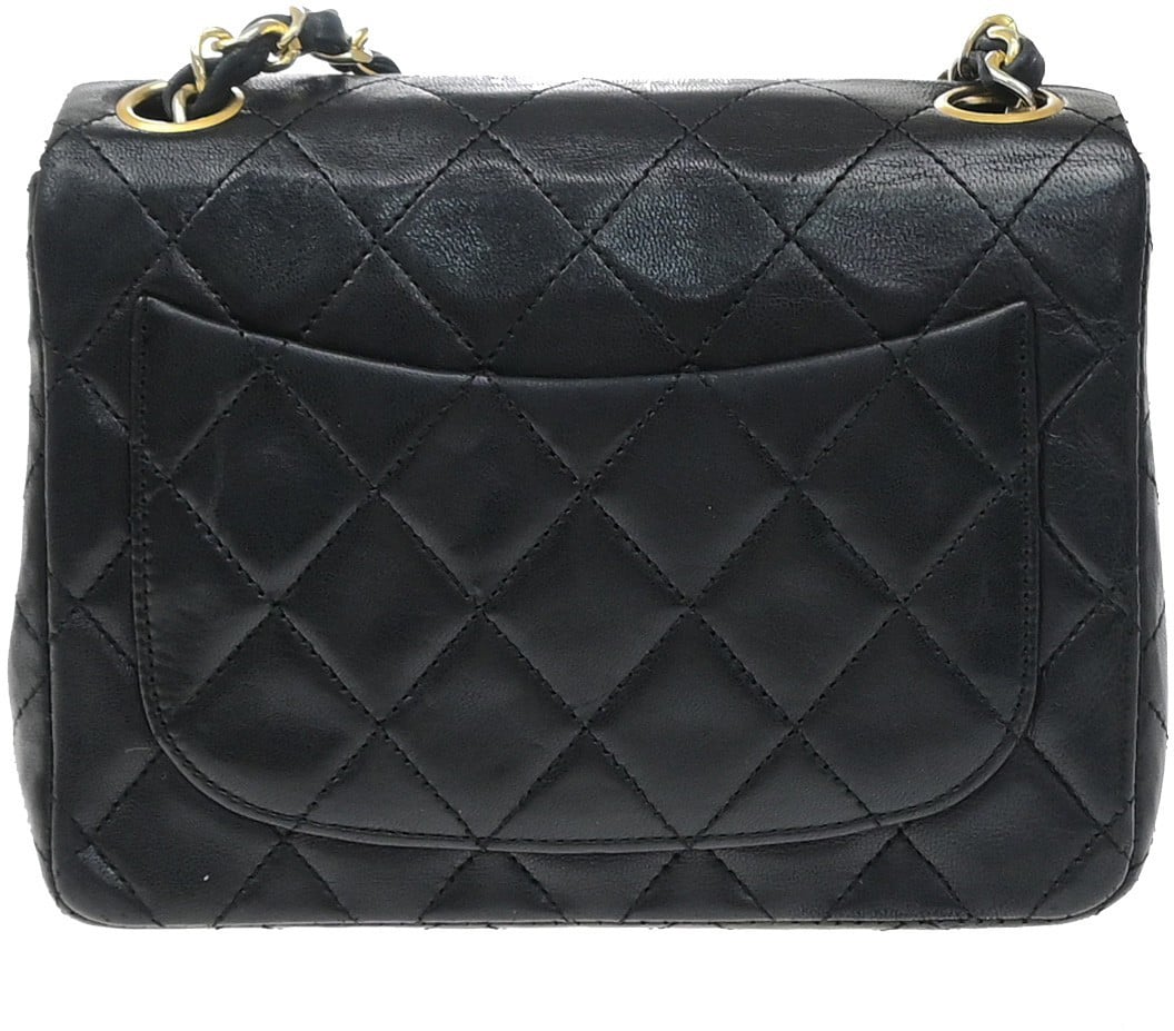 Chanel Vintage Square Classic Flap Quilted Lambskin Small Zwart