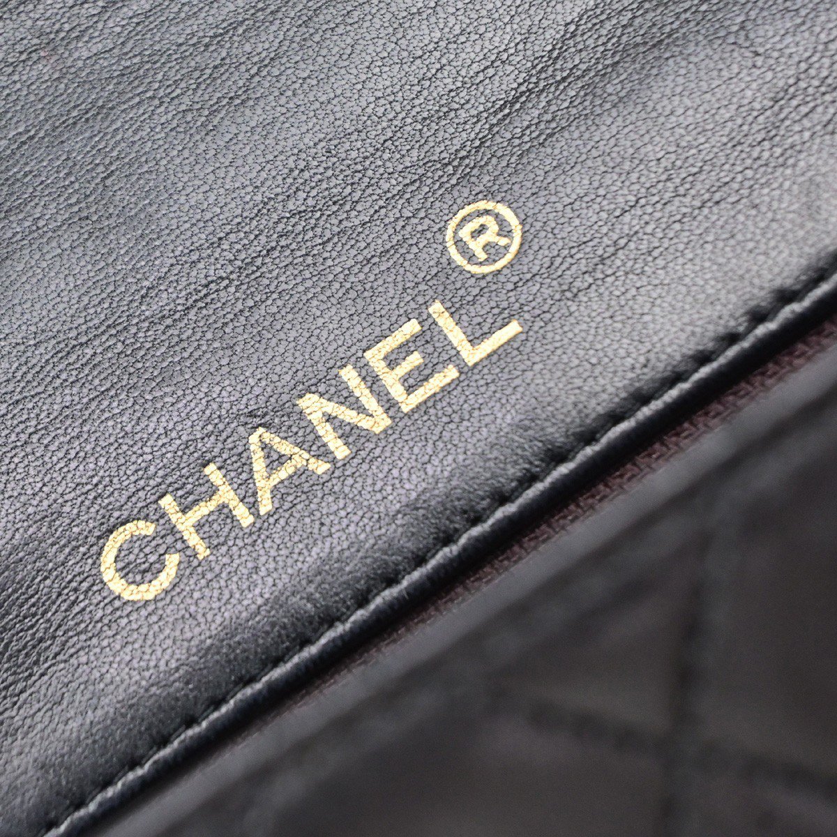 Chanel Vintage Square Classic Flap Quilted Lambskin Small Zwart