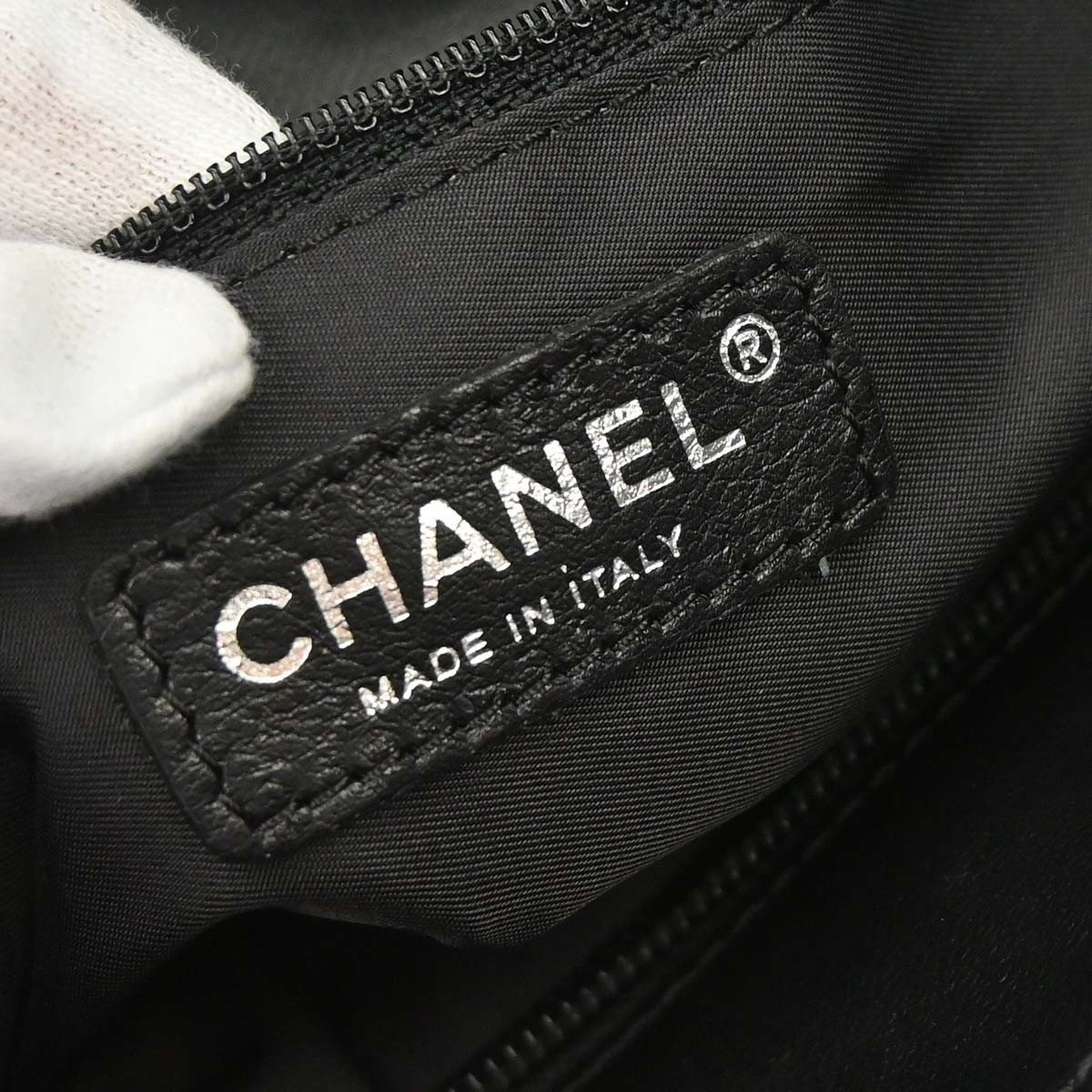 Chanel Biarritz Tote Quilted Coated Canvas Small Zwart