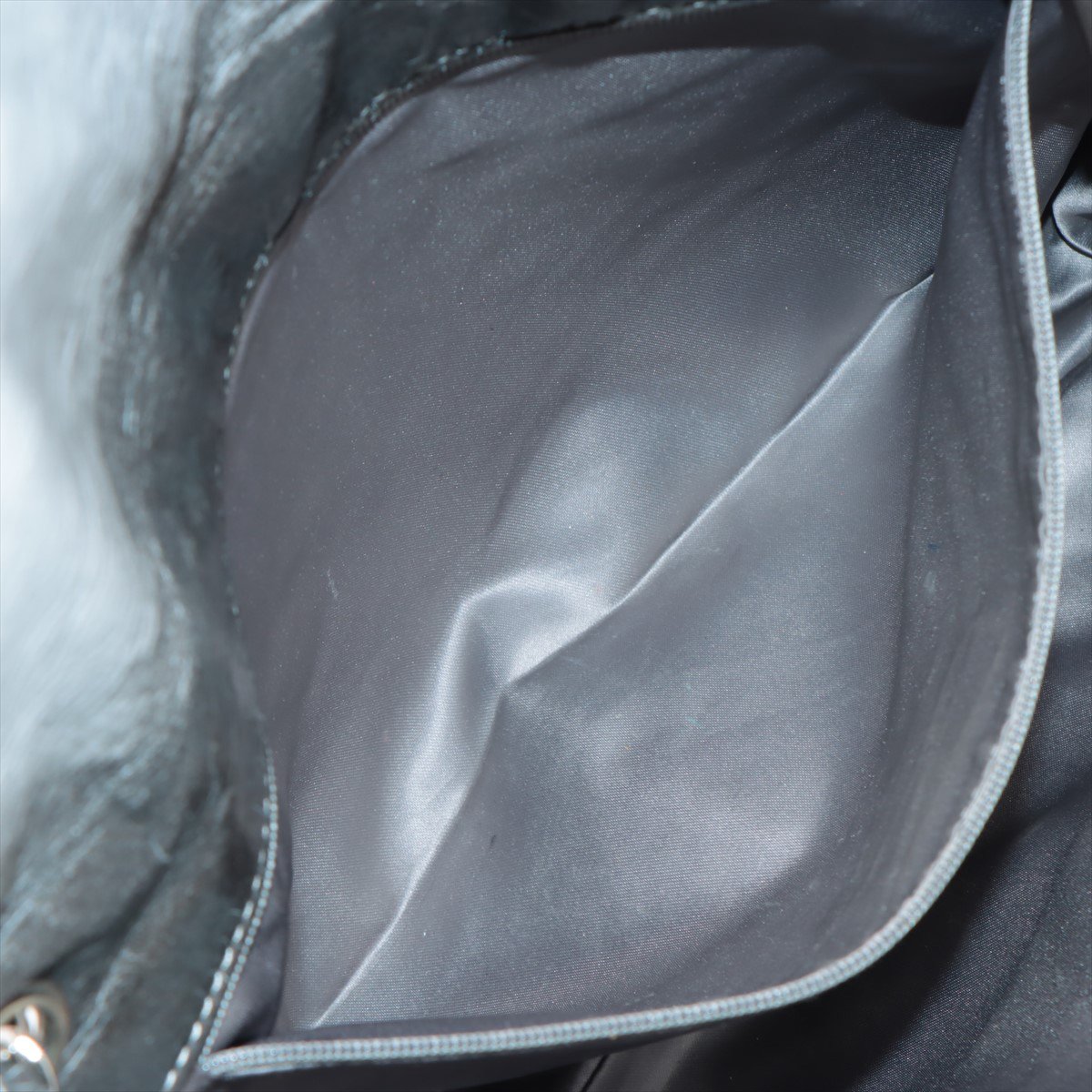 Chanel Chanel Melrose Degrade Flap Bag Quilted Patent Jumbo 30 x 20 x 10 Grijs