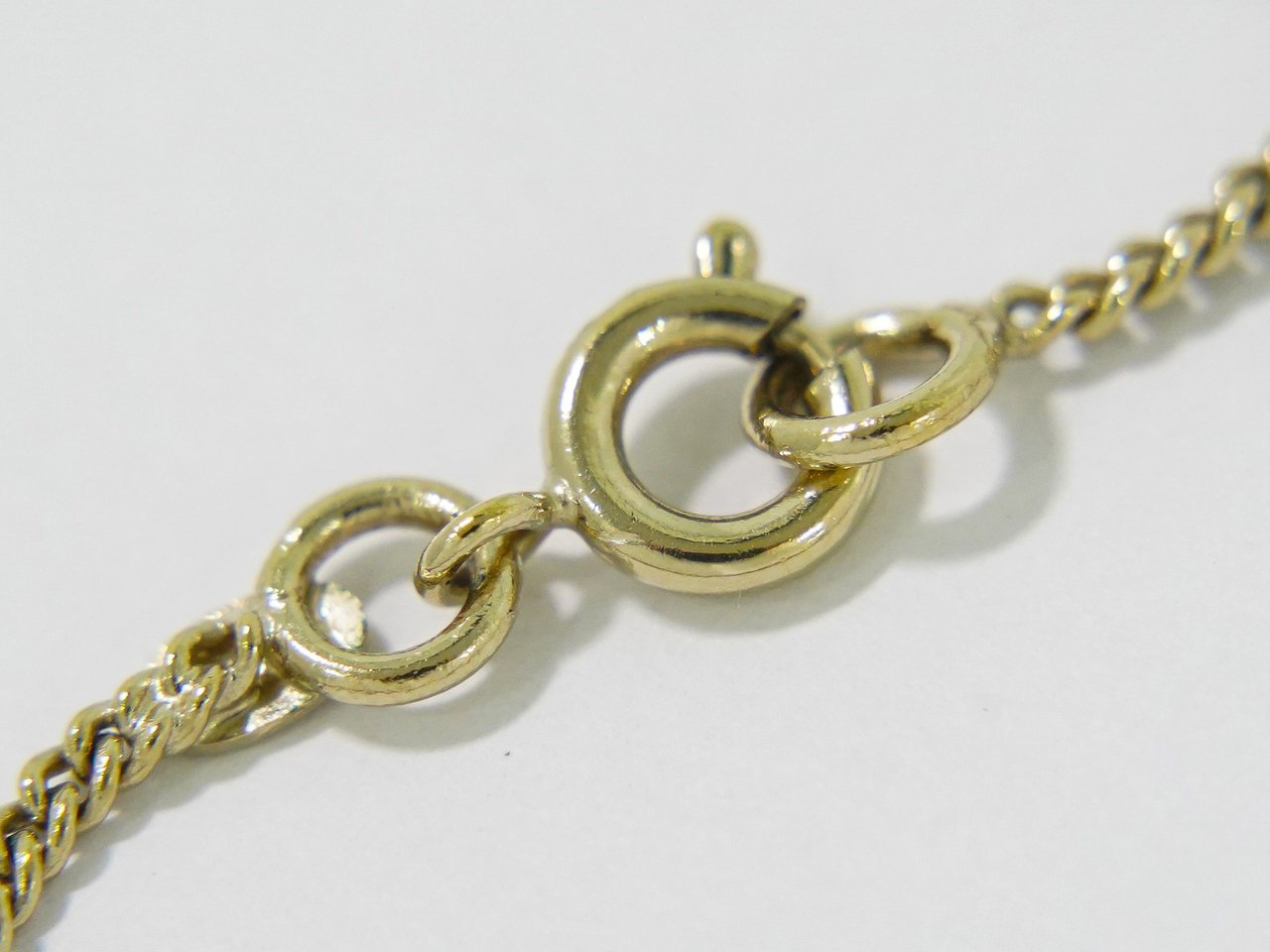 Chanel Chanel Rainbow CC Pendant Necklace Metal and Crystals Goud