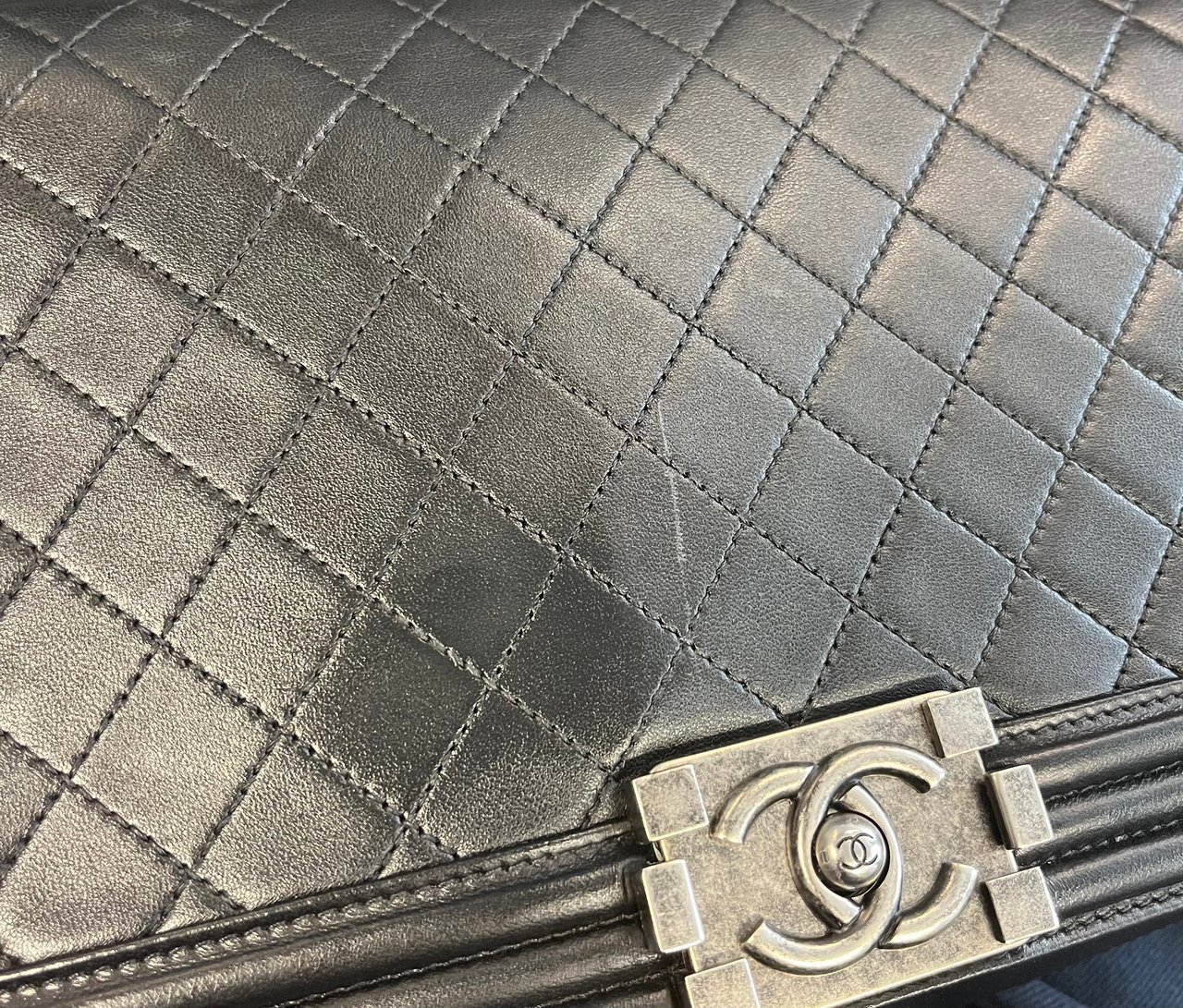 Chanel Boy Flap Quilted Lambskin Large Zwart