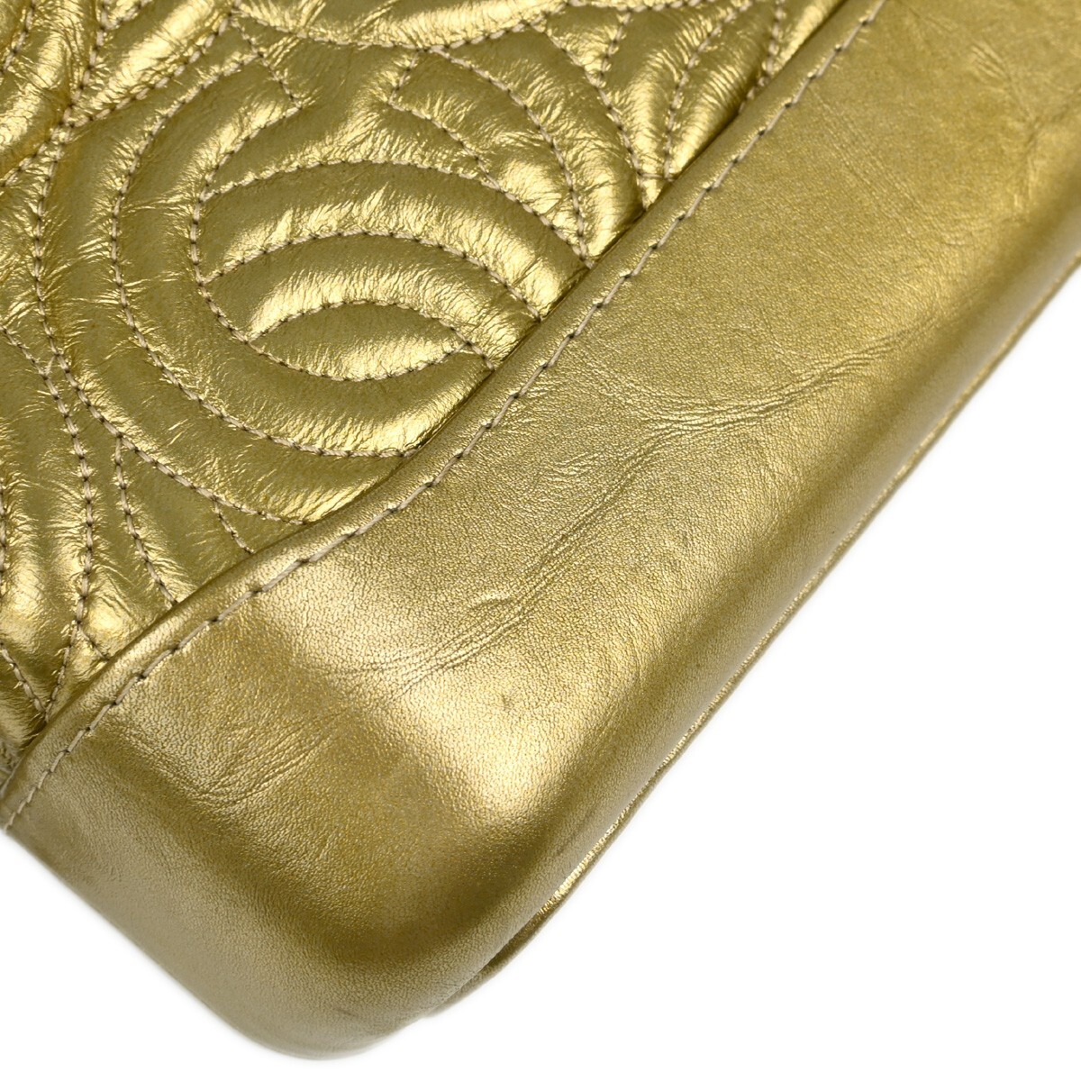 Chanel Chanel Gabrielle Hobo Quilted Metallic Aged Calfskin Small Goud