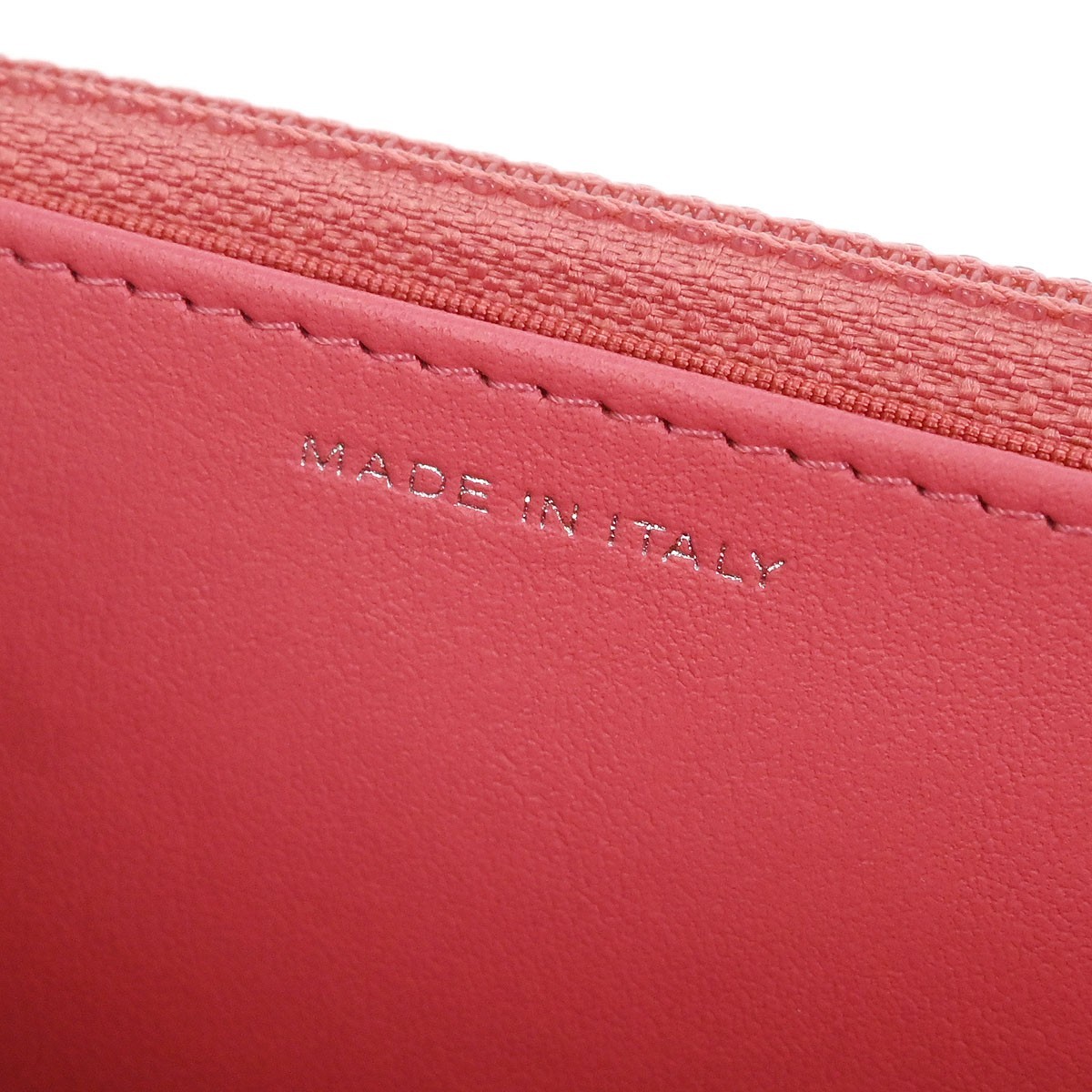 Chanel Chanel Reissue 2.55 Flap Bag Quilted Tweed with Resin Detail 225 Roze