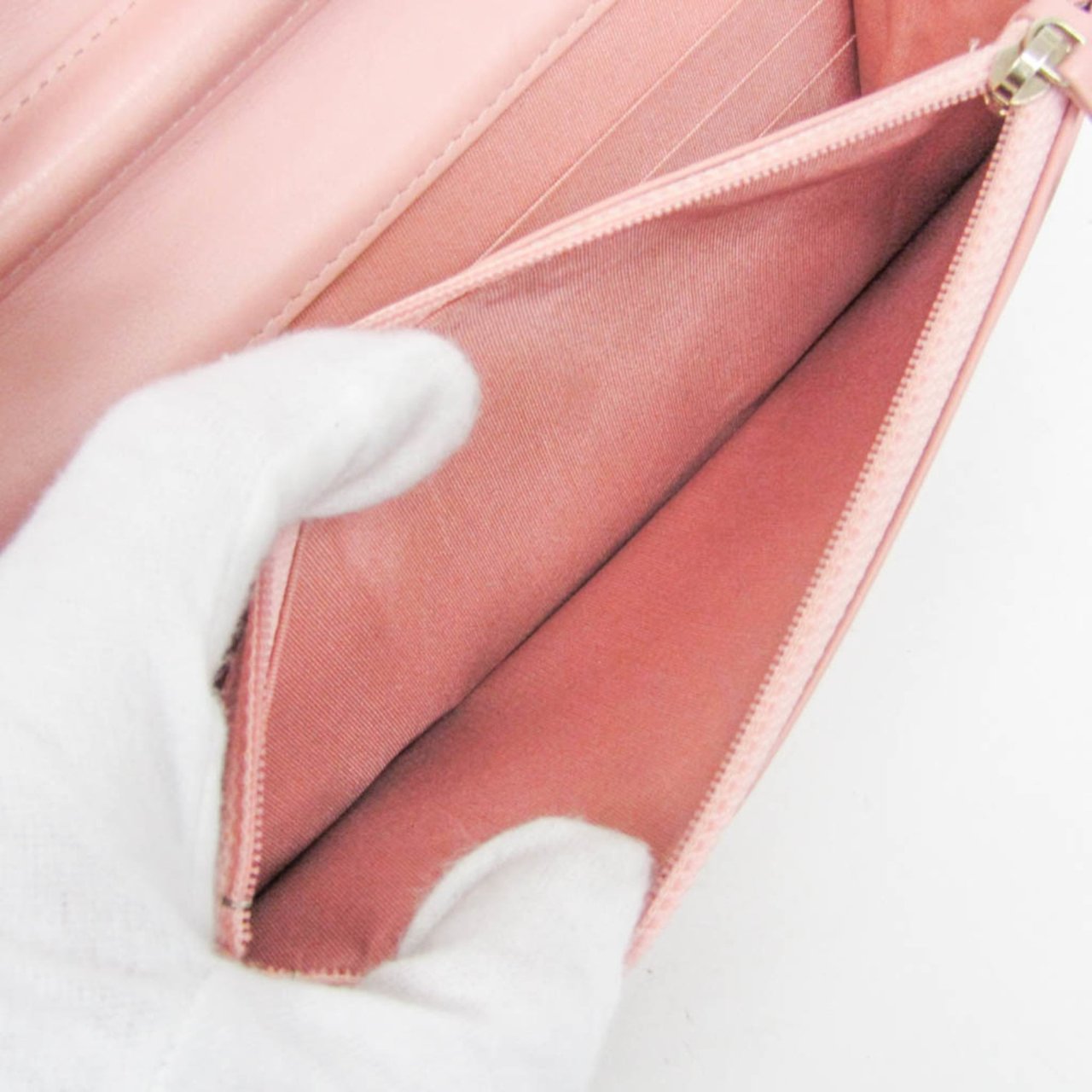 Chanel Boy Wallet on Chain quilted caviar Roze