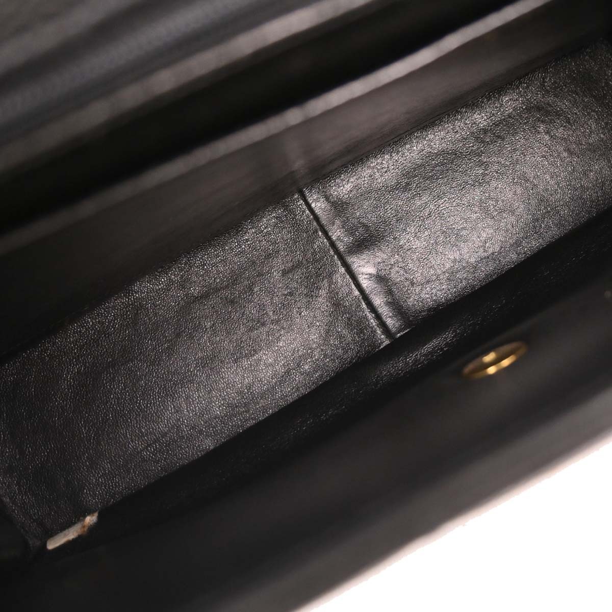 Chanel Chanel Vintage Top Handle Bag Vertical Quilt Lambskin Medium Zwart