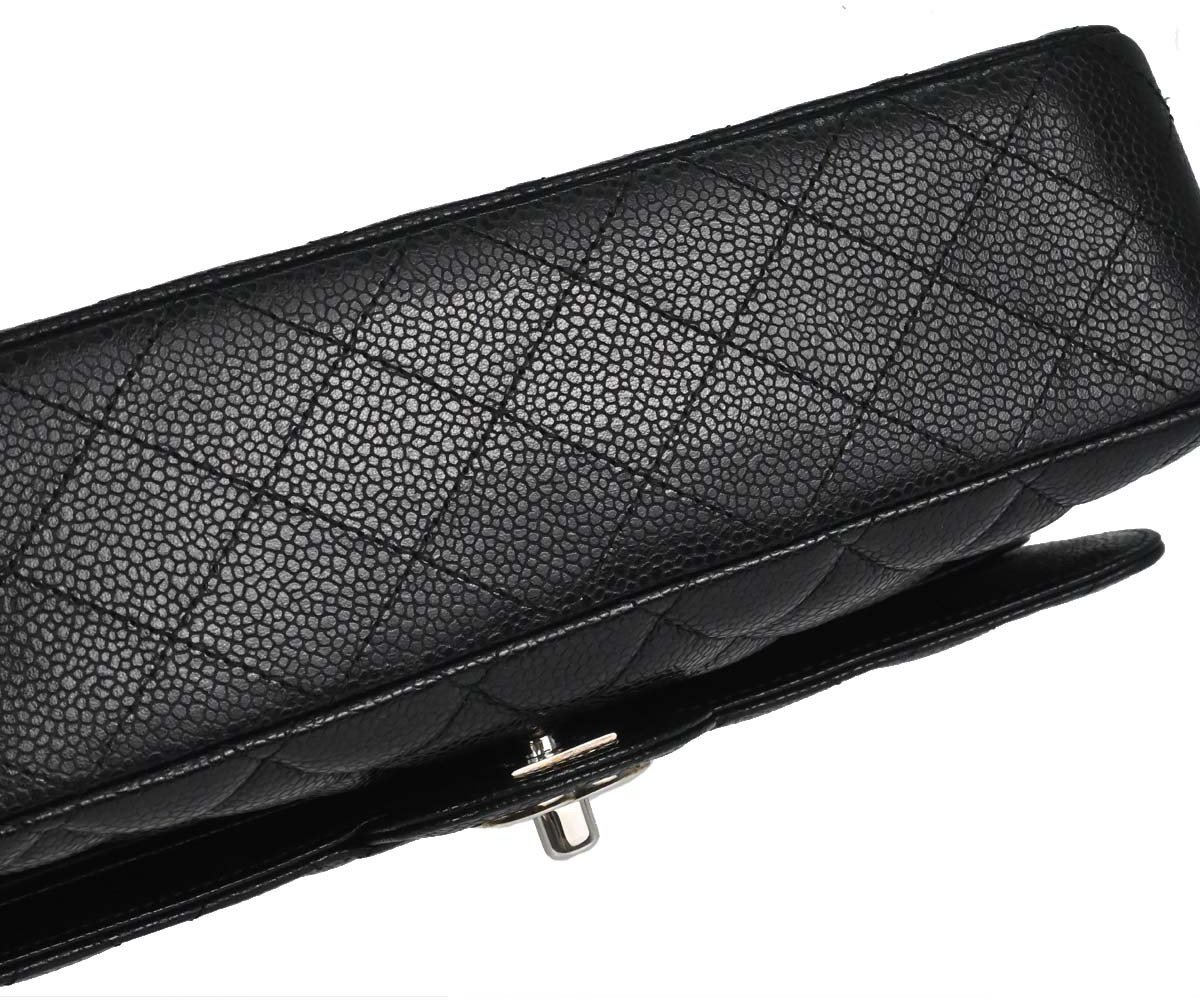 Chanel Timeless - Classic Double Flap Bag Quilted Caviar Medium Zwart