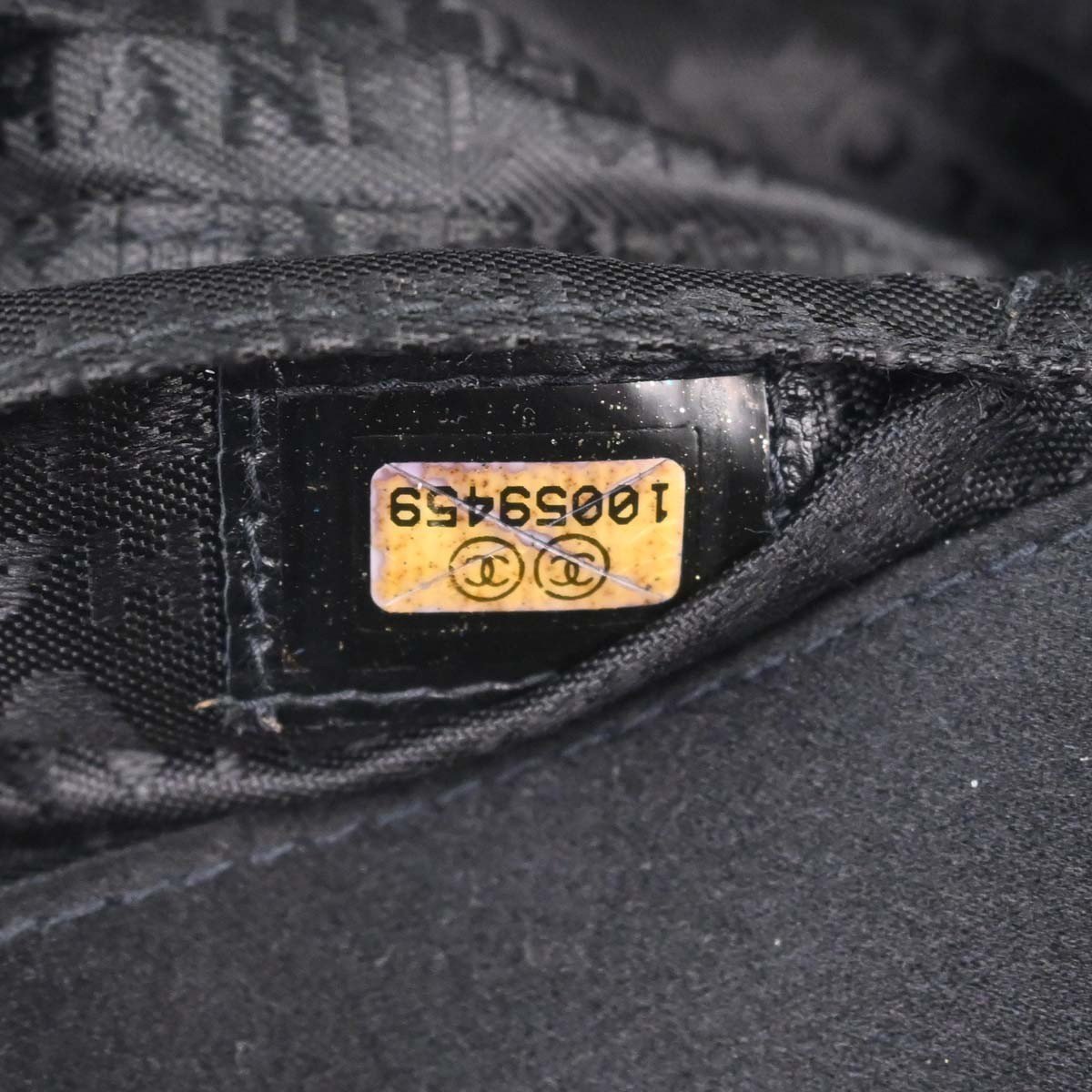 Chanel Chanel Chocolate Bar Flap Bag Quilted Satin Mini Zwart