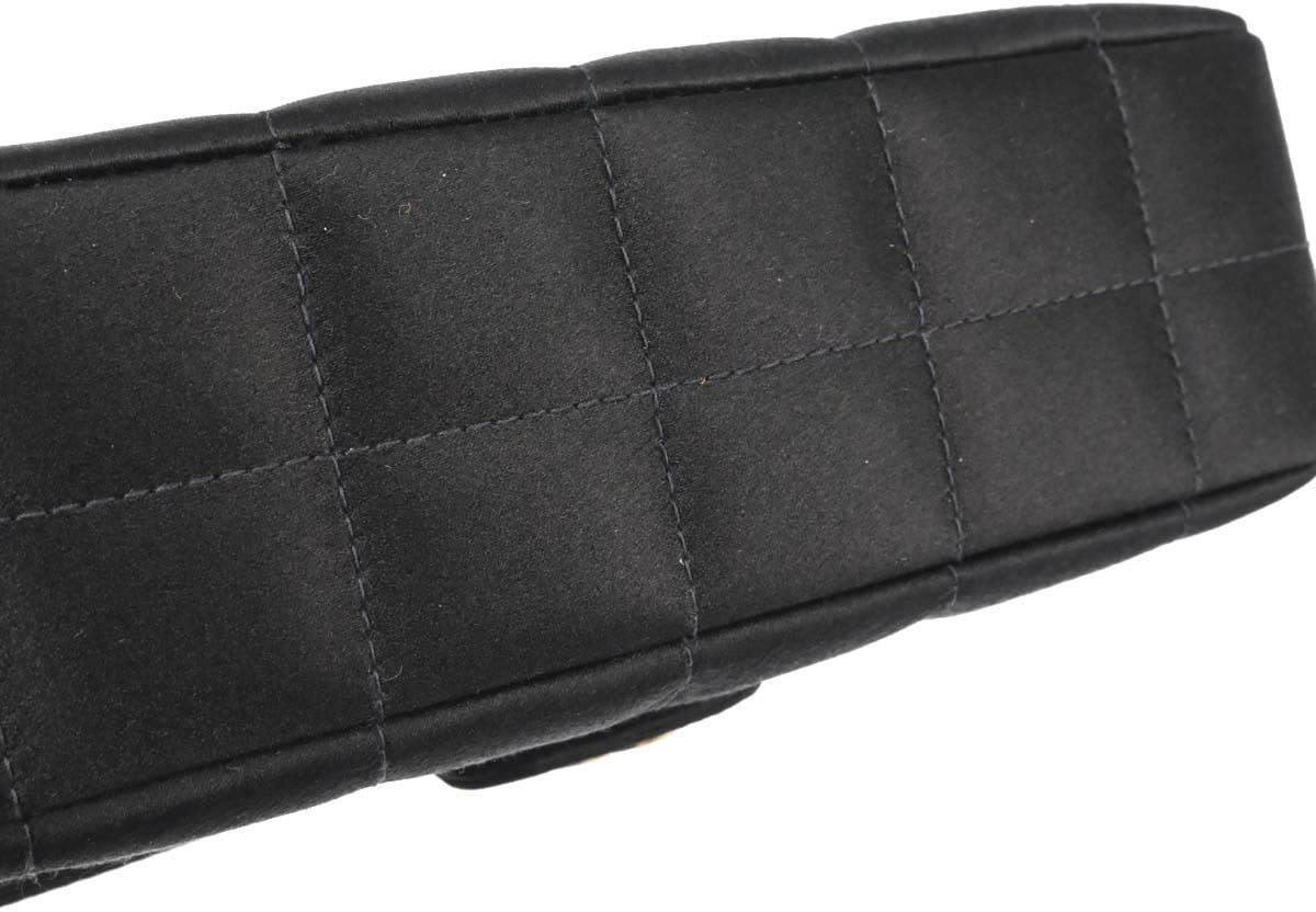 Chanel Chanel Chocolate Bar Flap Bag Quilted Satin Mini Zwart