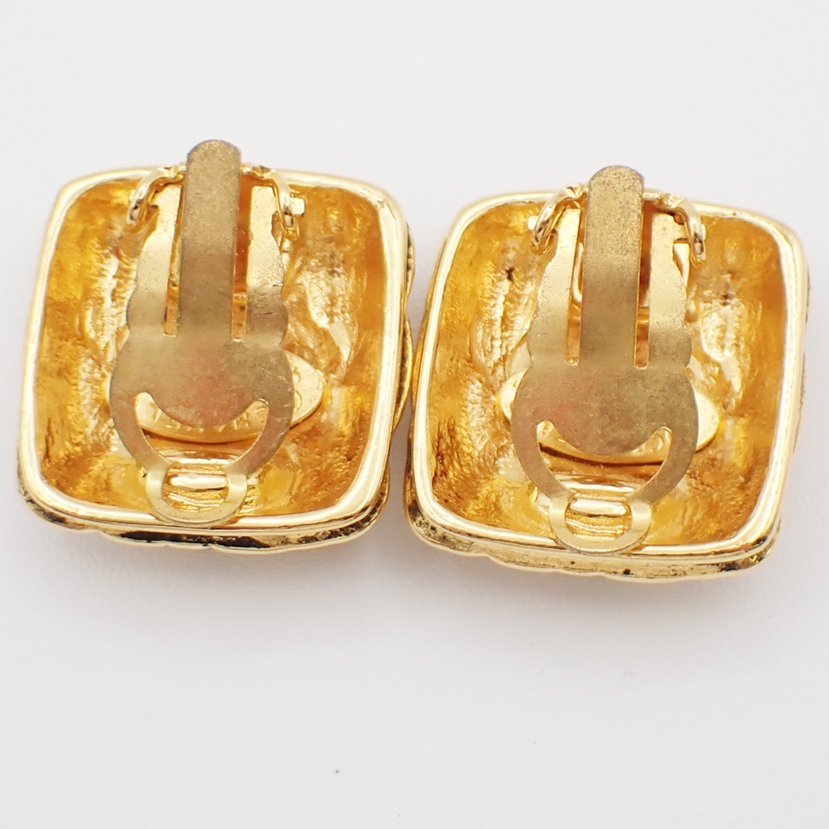 Chanel Chanel Square CC Symbols Clip-On Earrings Metal Goud