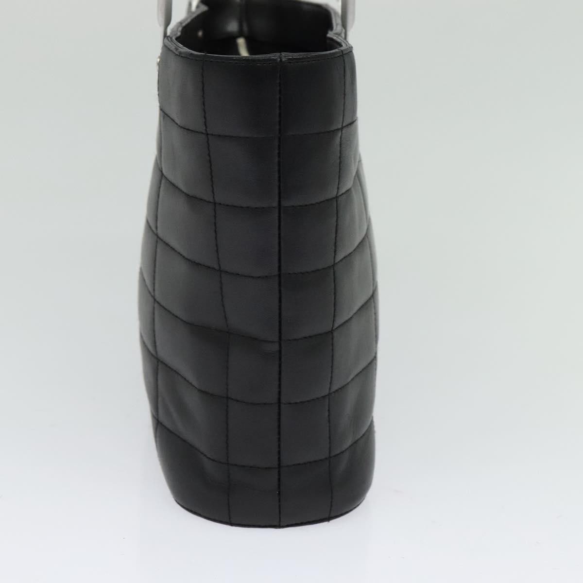 Chanel Chanel Vintage Chocolate Bar Metal Ring Tote Quilted Leather Zwart