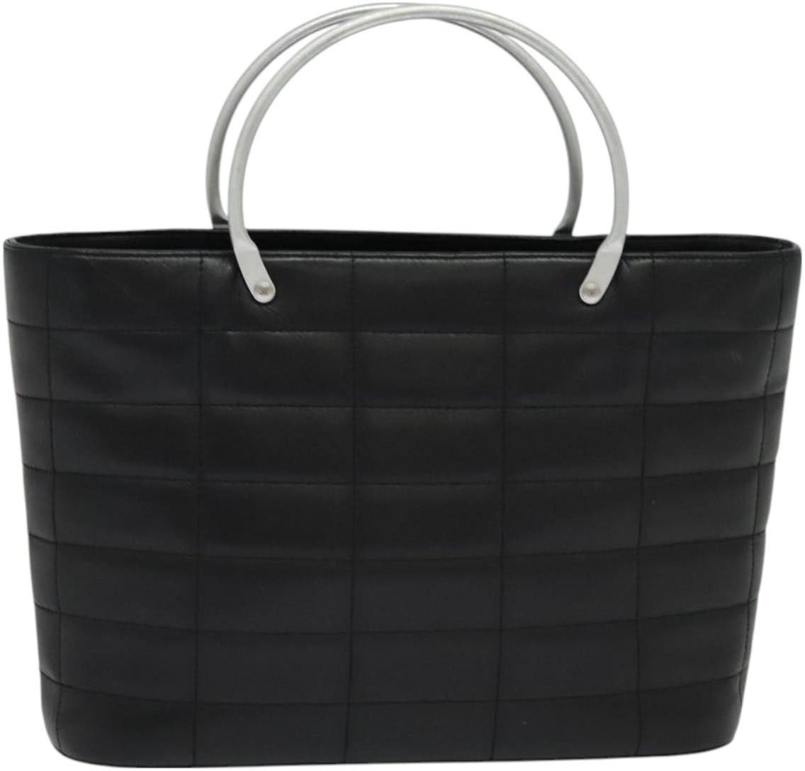 Chanel Chanel Vintage Chocolate Bar Metal Ring Tote Quilted Leather Zwart