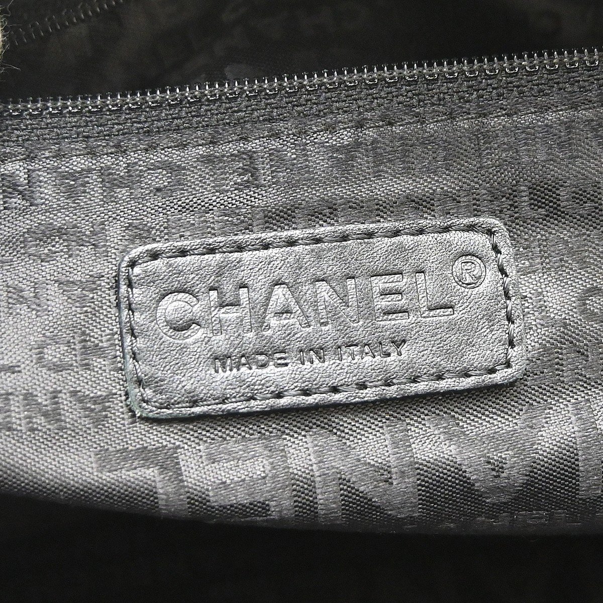 Chanel Square Stitch CC Boston Quilted Caviar XL Zwart