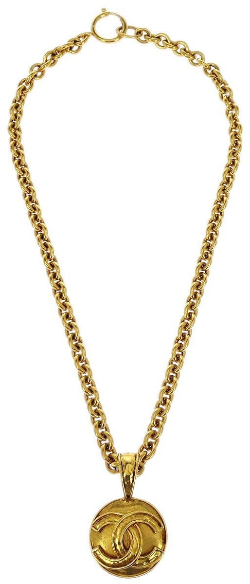 Chanel Chanel Vintage CC Round Pendant Chain Necklace Metal Goud