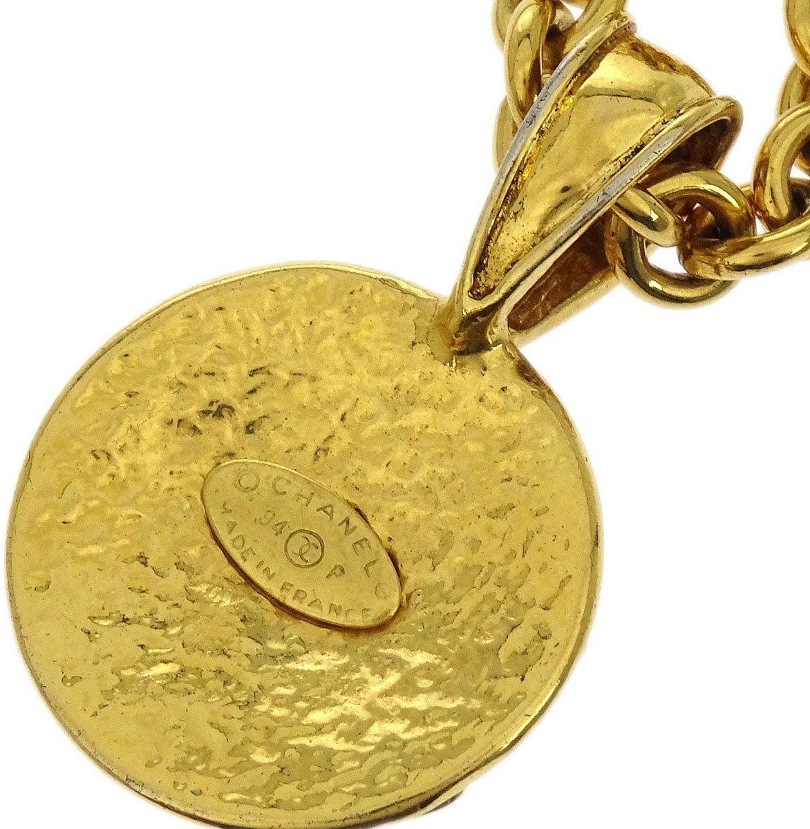 Chanel Chanel Vintage CC Round Pendant Chain Necklace Metal Goud