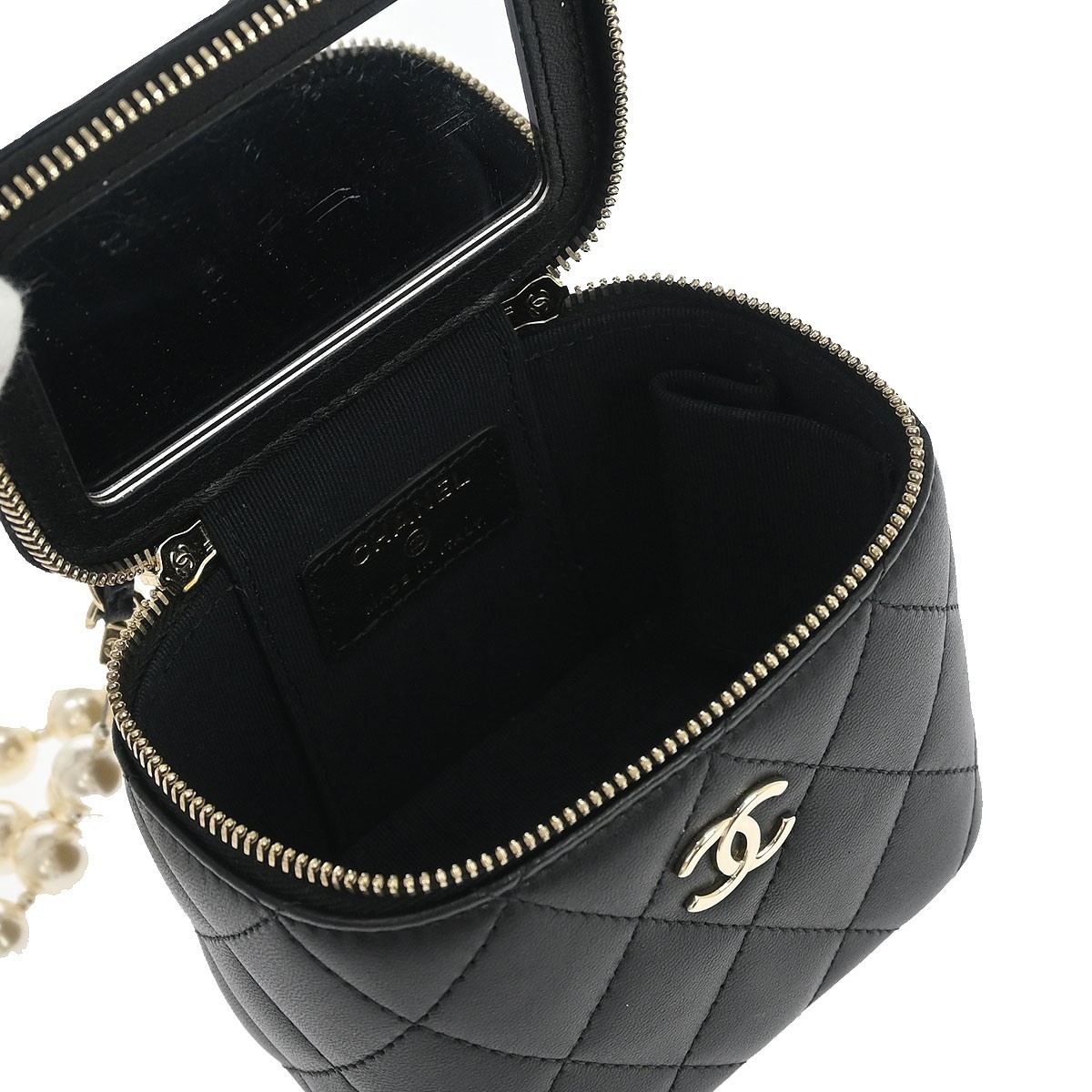 Chanel Chanel Vanity Case with Pearl Chain Quilted Lambskin Mini Zwart