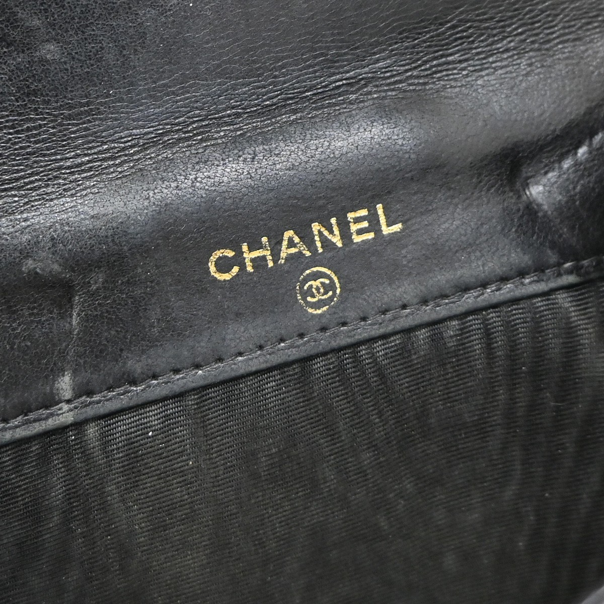 Chanel Chanel Vintage Timeless Bifold Wallet Caviar Compact Zwart