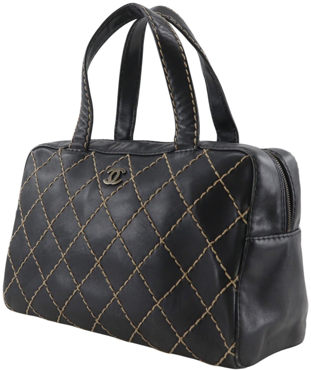 Chanel Surpique Boston Quilted Leather Large Zwart