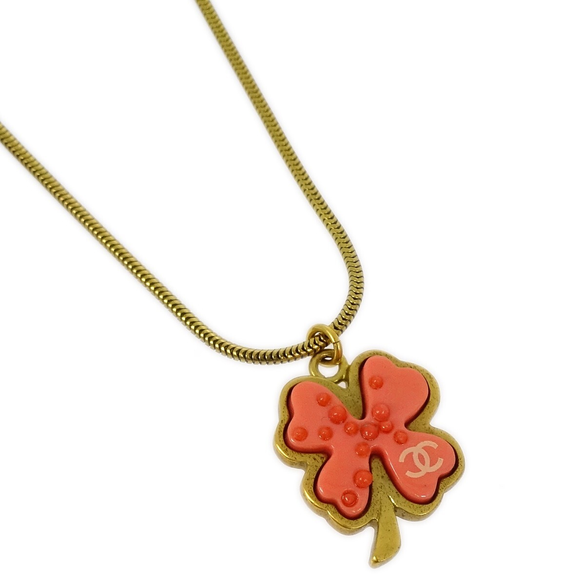 Chanel Chanel Vintage CC Clover Pendant Necklace Resin Goud