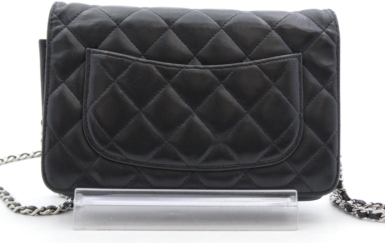 Chanel Coco Wallet on Chain Fringe Chevron Denim Zwart