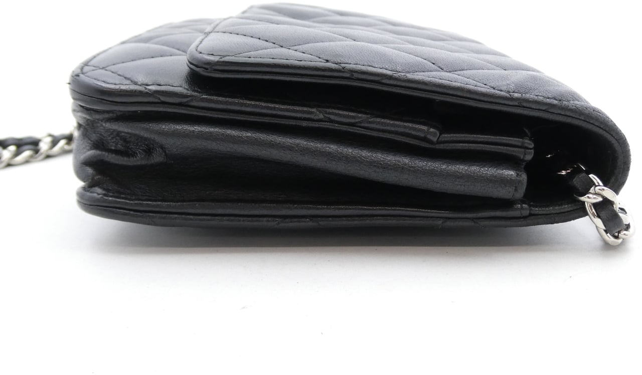 Chanel Coco Wallet on Chain Fringe Chevron Denim Zwart