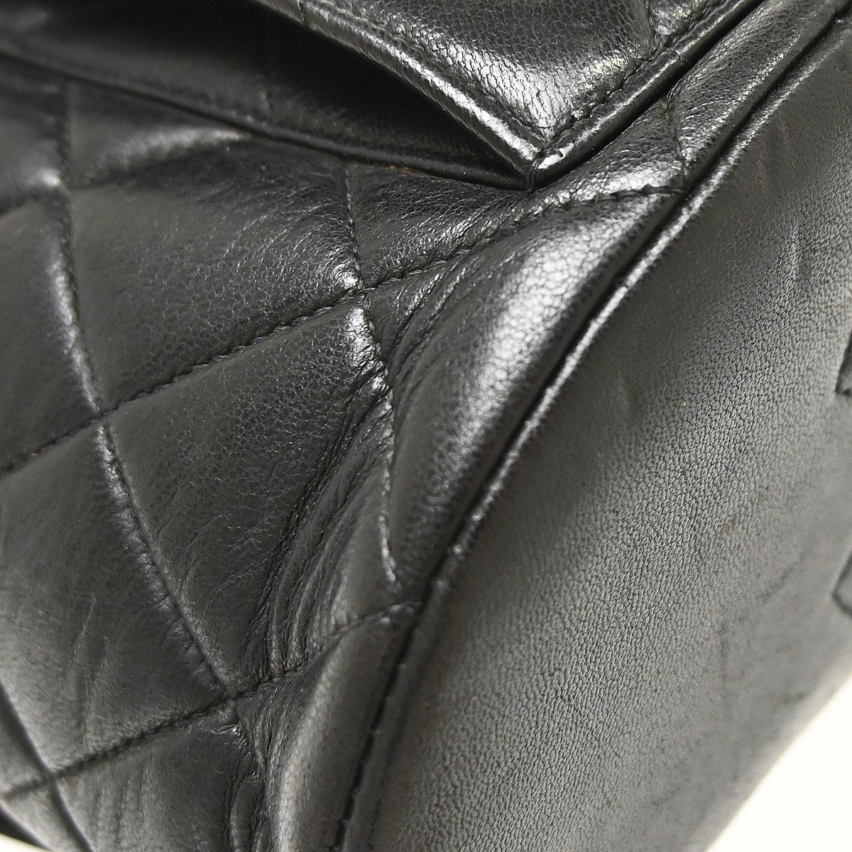Chanel Duma Drawstring Quilted Leather Large Zwart