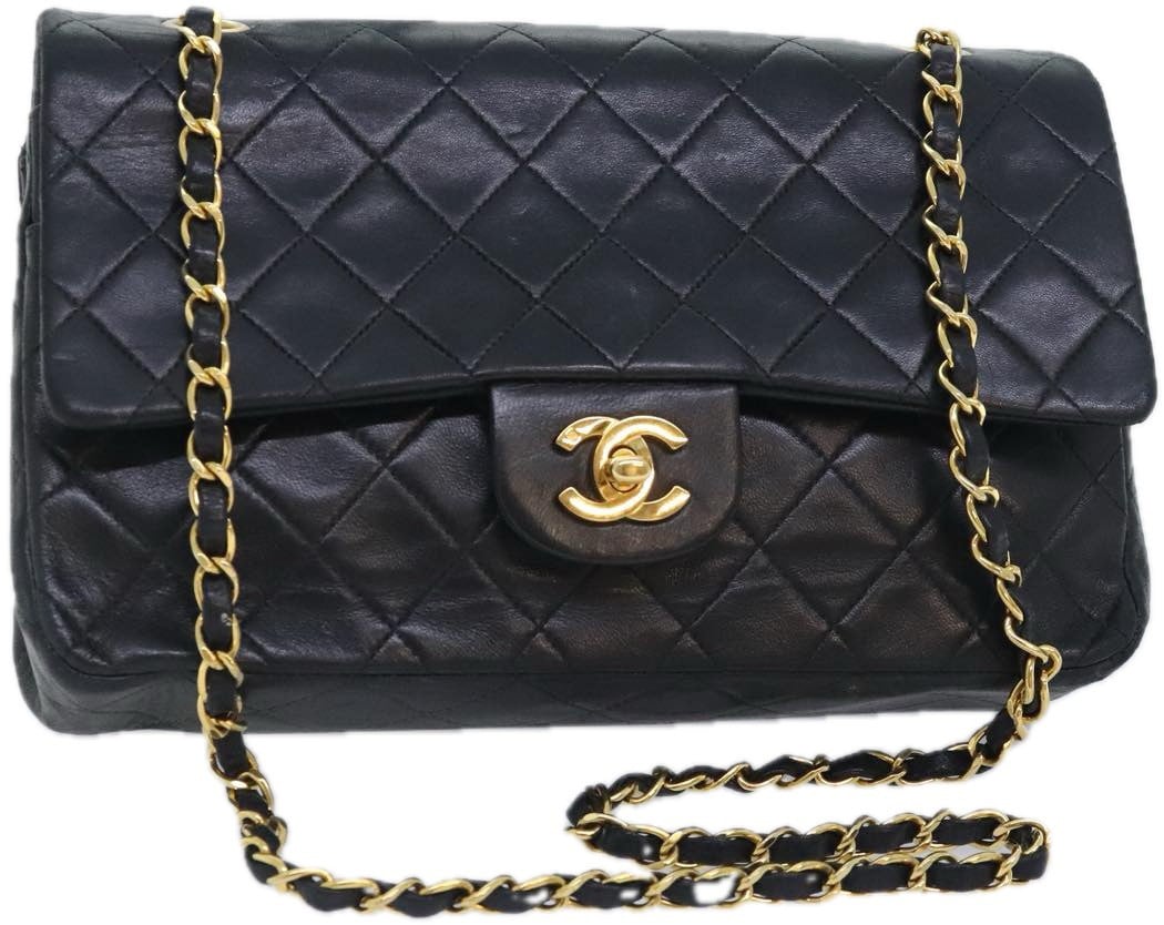 Chanel Chanel Vintage Classic Double Flap Bag Quilted Lambskin Medium Zwart