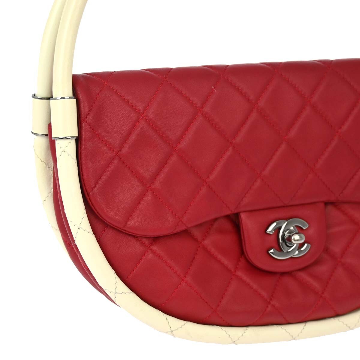 Chanel Chanel Hula Hoop Bag Quilted Lambskin Small Rood