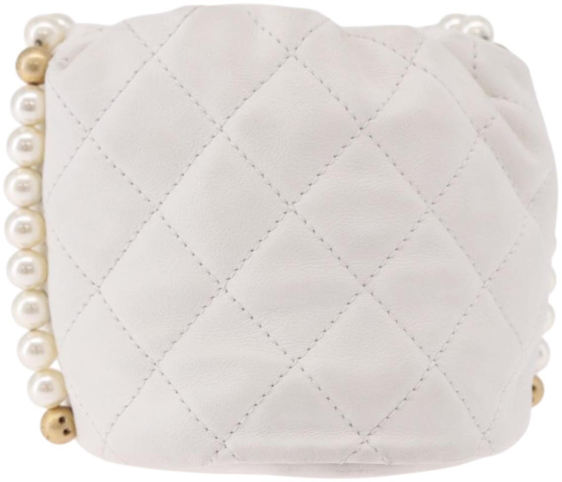 Chanel About Pearls Bucket Quilted Calfskin Mini Wit