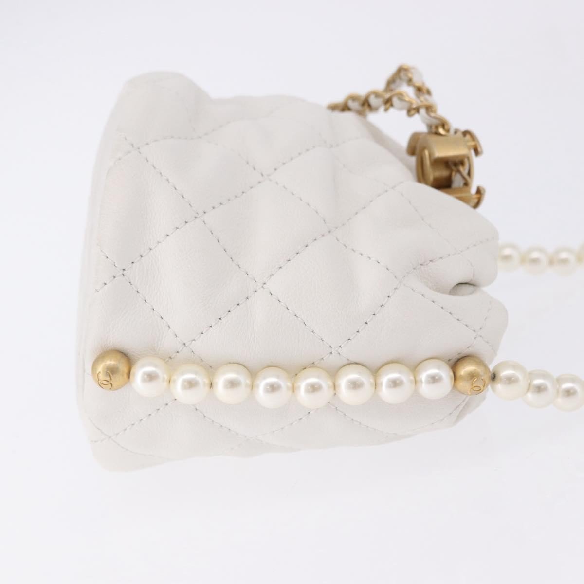 Chanel About Pearls Bucket Quilted Calfskin Mini Wit