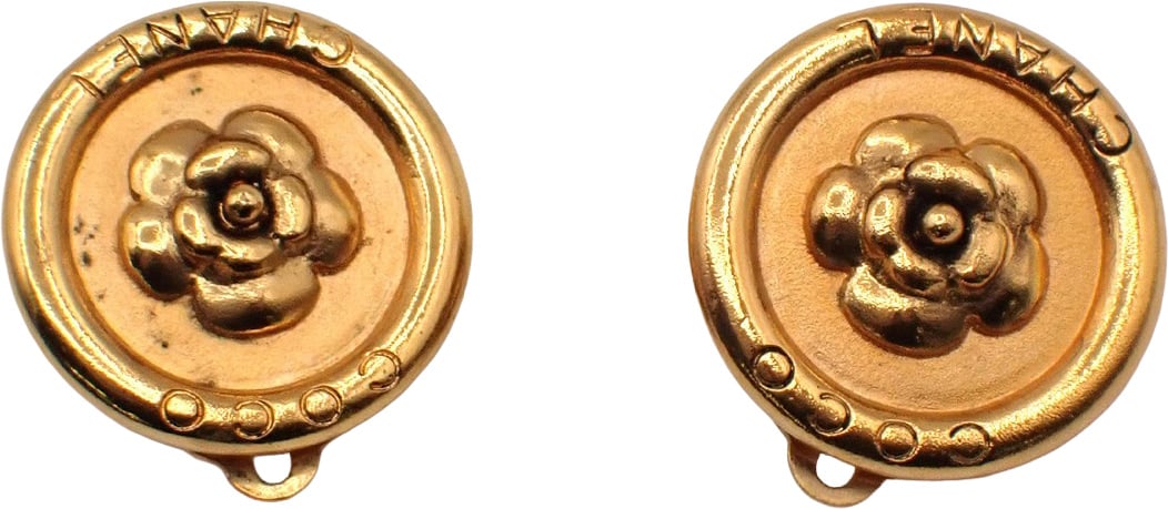 Chanel Chanel Vintage Camellia Earrings Gold-plated Goud