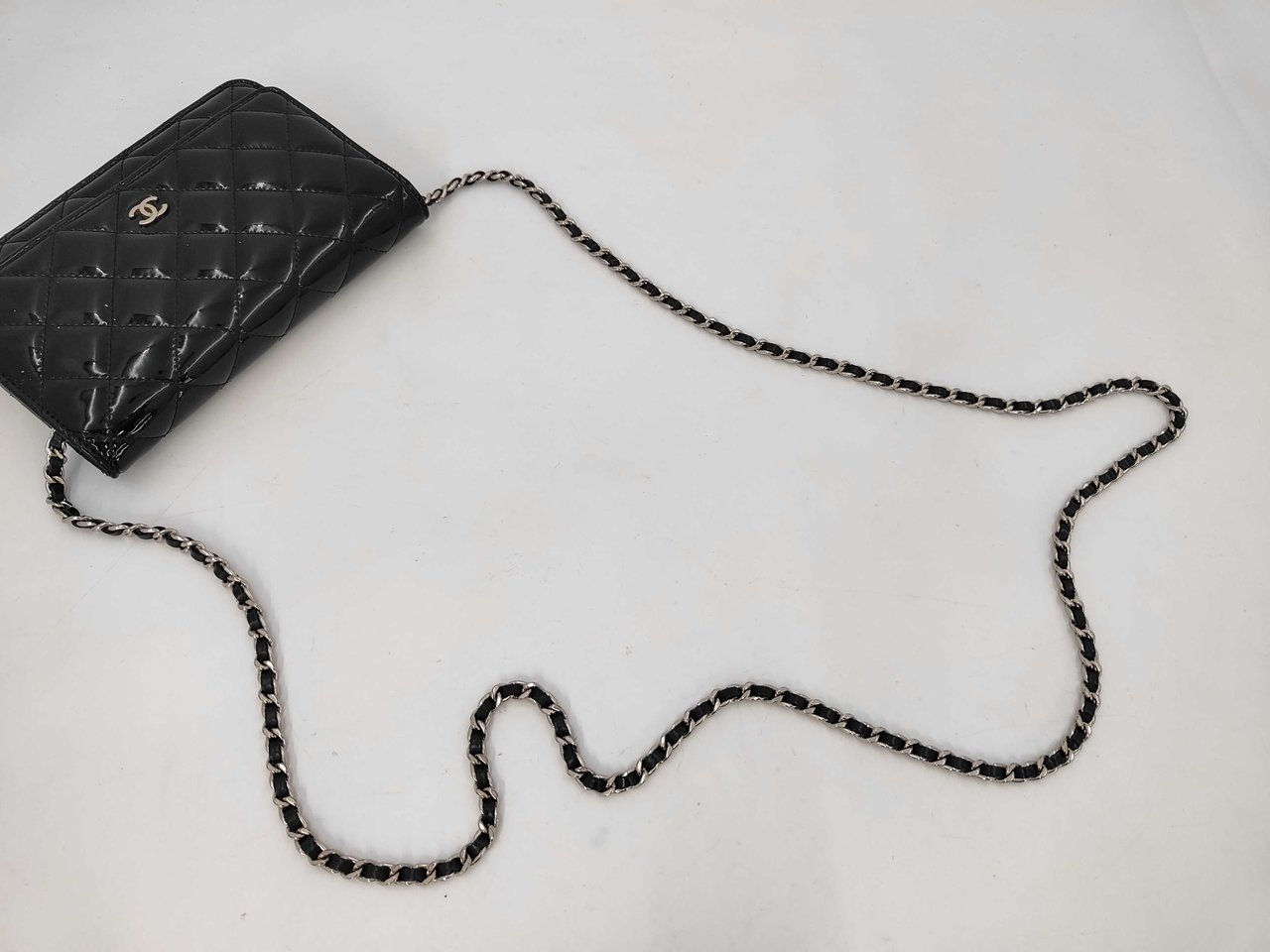 Chanel Wallet on Chain Quilted Patent medium Zwart
