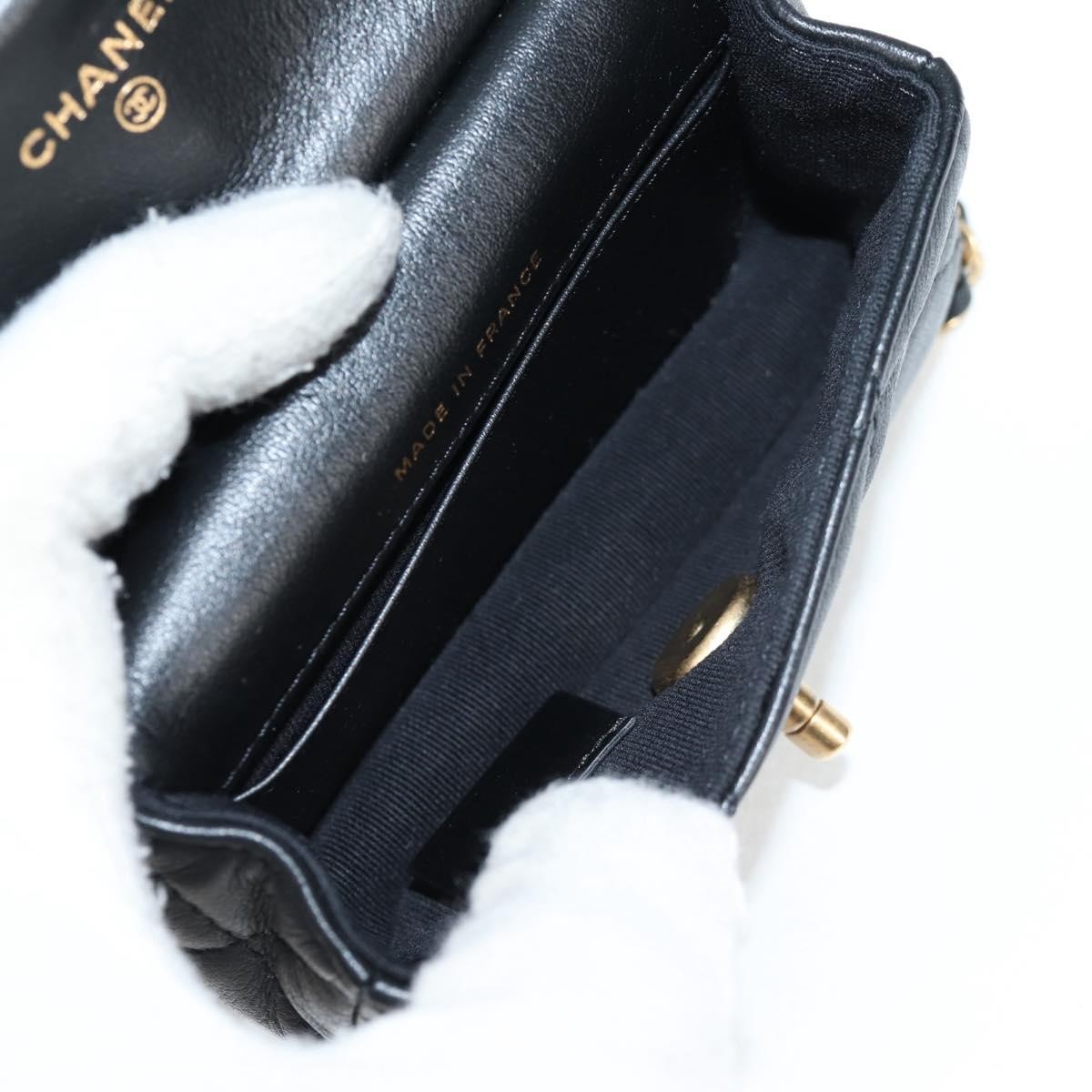 Chanel Chanel Lady Handle Flap Card Holder on Chain Quilted Calfskin Zwart