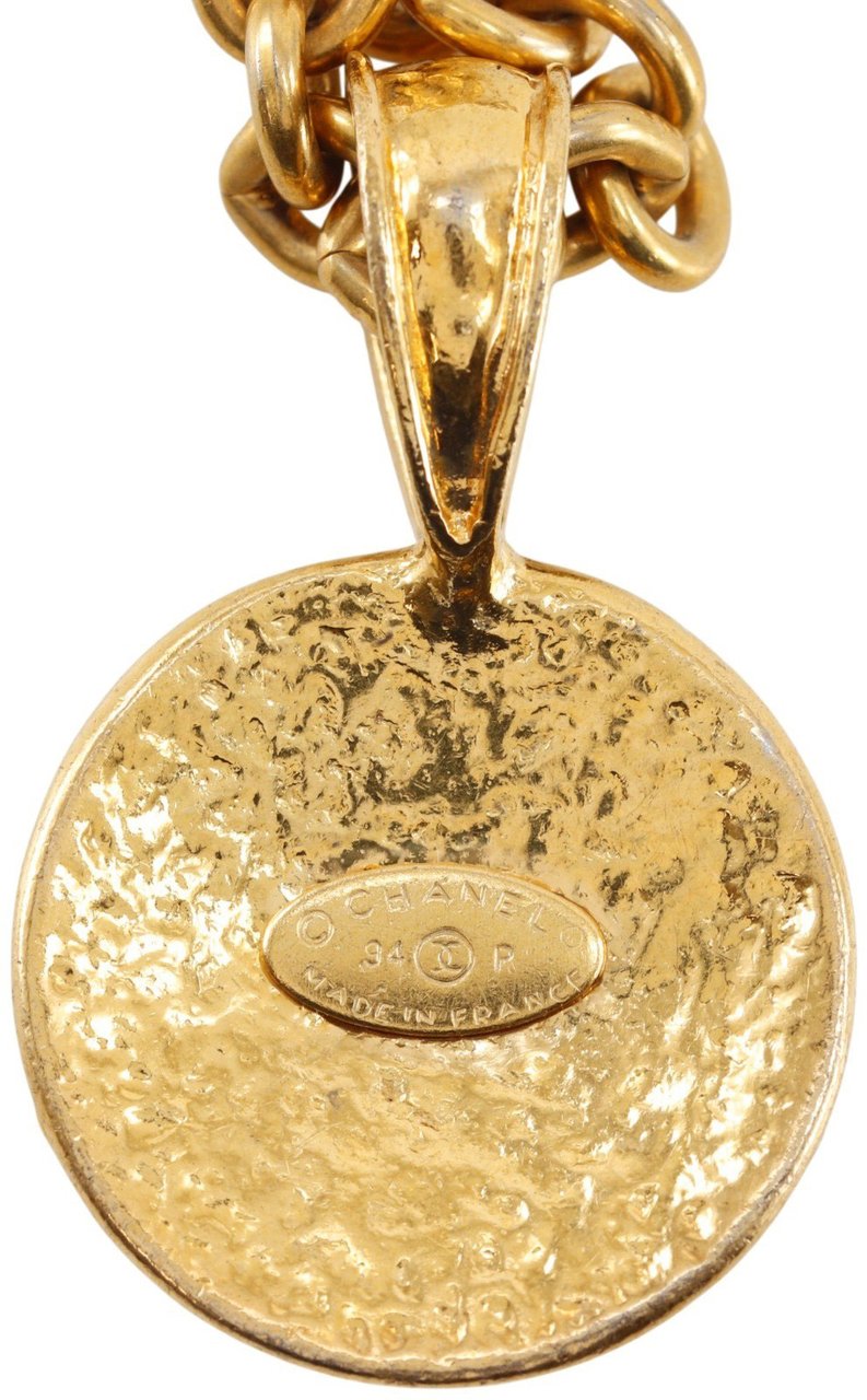Chanel Vintage CC Round Pendant Long Metal Goud