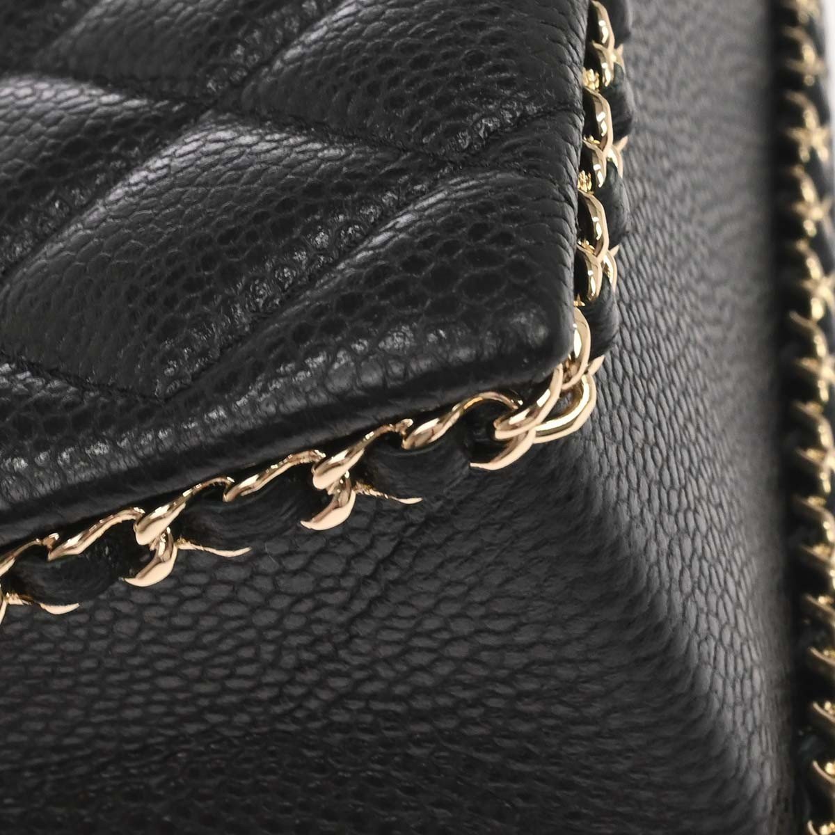 Chanel Chain Around Cut Out Handle Evening Tote Quilted Caviar Mini Zwart