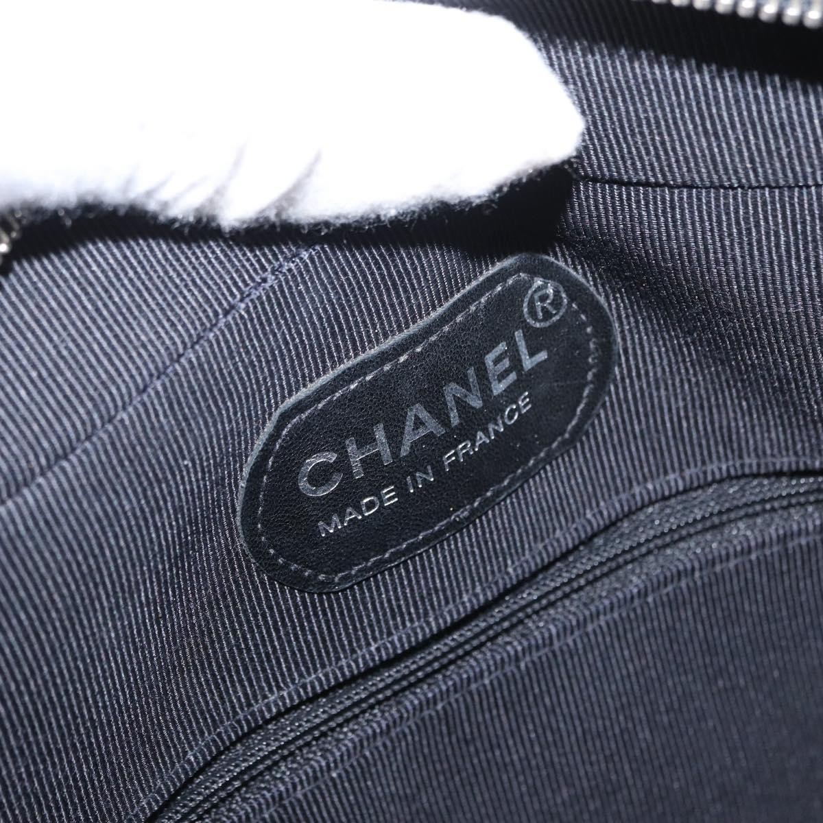 Chanel Chanel Vintage Shoulder Bag Enamel Zwart