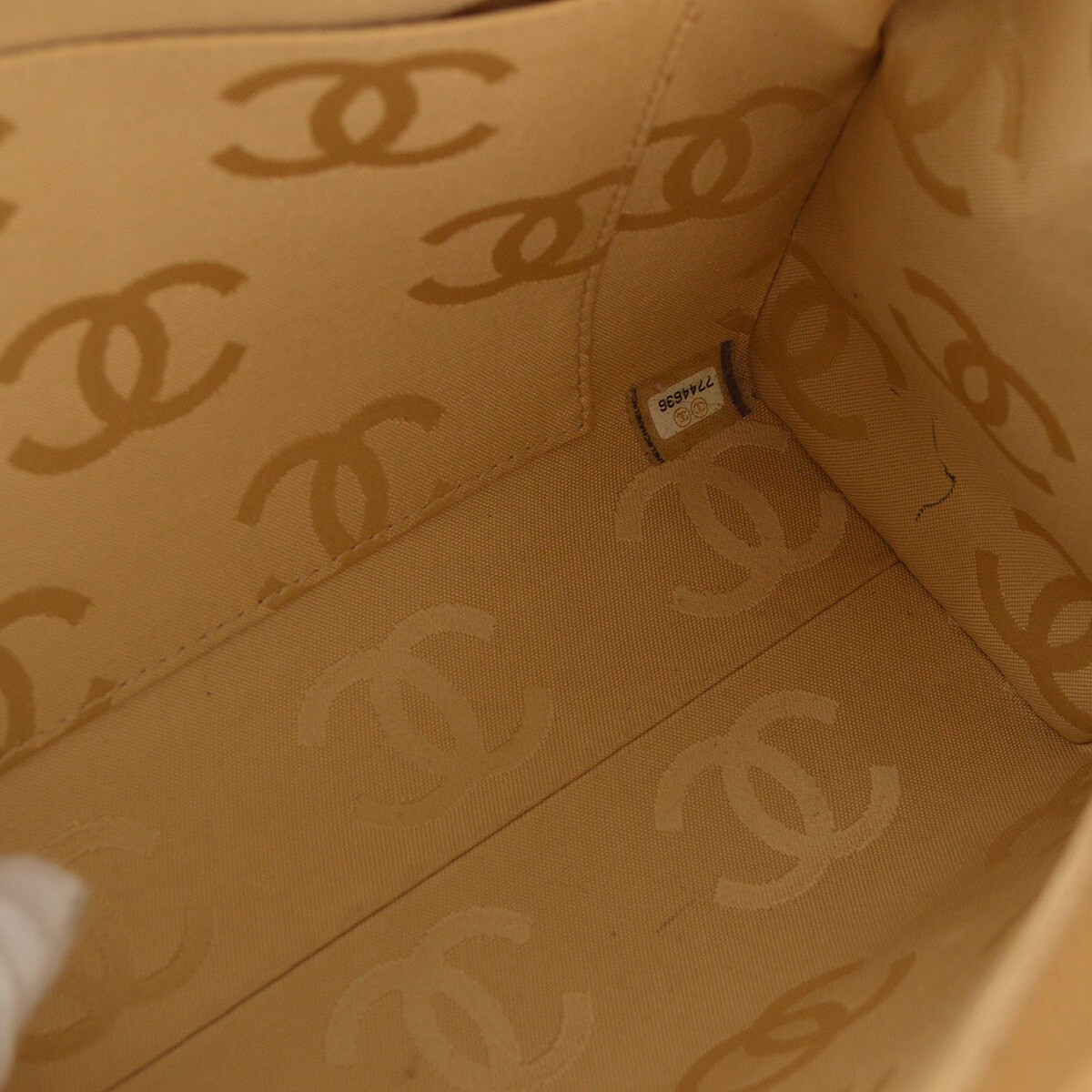 Chanel Chanel Vintage Chocolate Bar Zip Around Tote Quilted Calfskin Small Beige