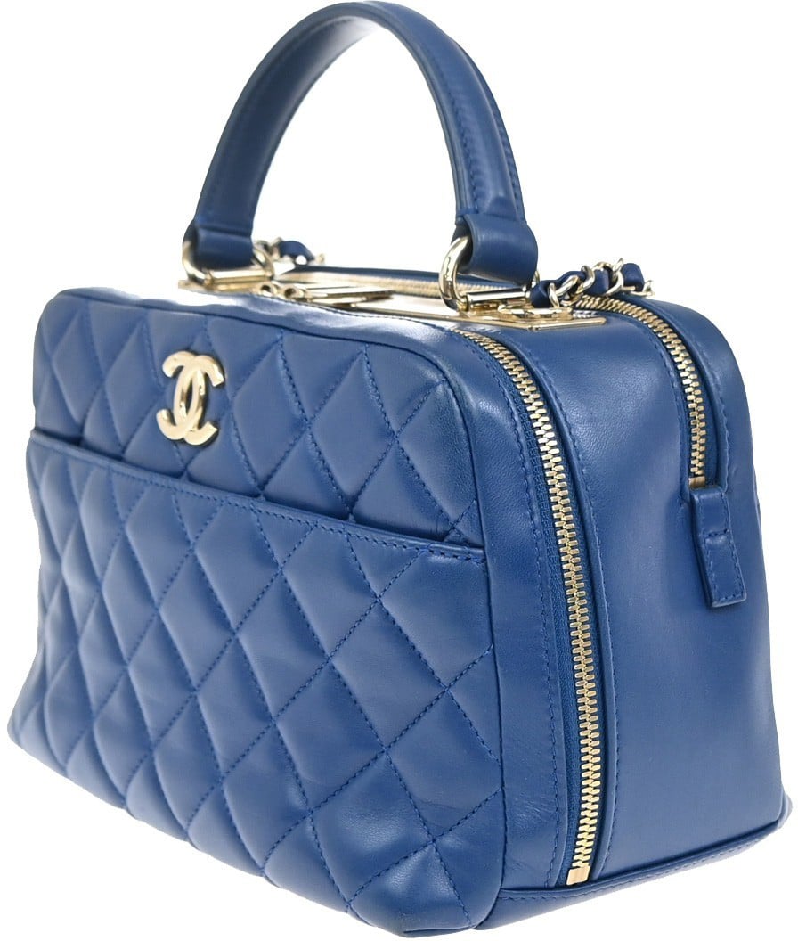 Chanel Chanel Trendy CC Bowling Bag Quilted Lambskin Medium Blauw