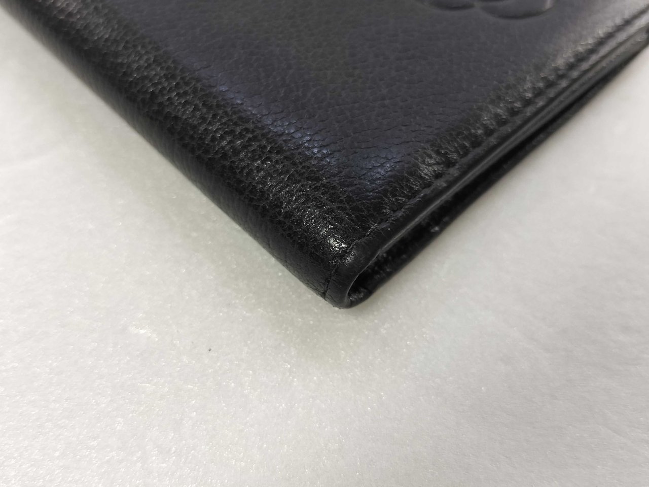 Chanel Camellia Card Case Studded Camellia Lambskin mini Zwart