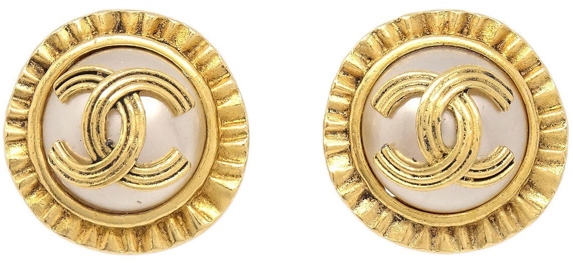 Chanel Chanel CC Clip On Earrings Faux Pearl Embellished Metal Goud