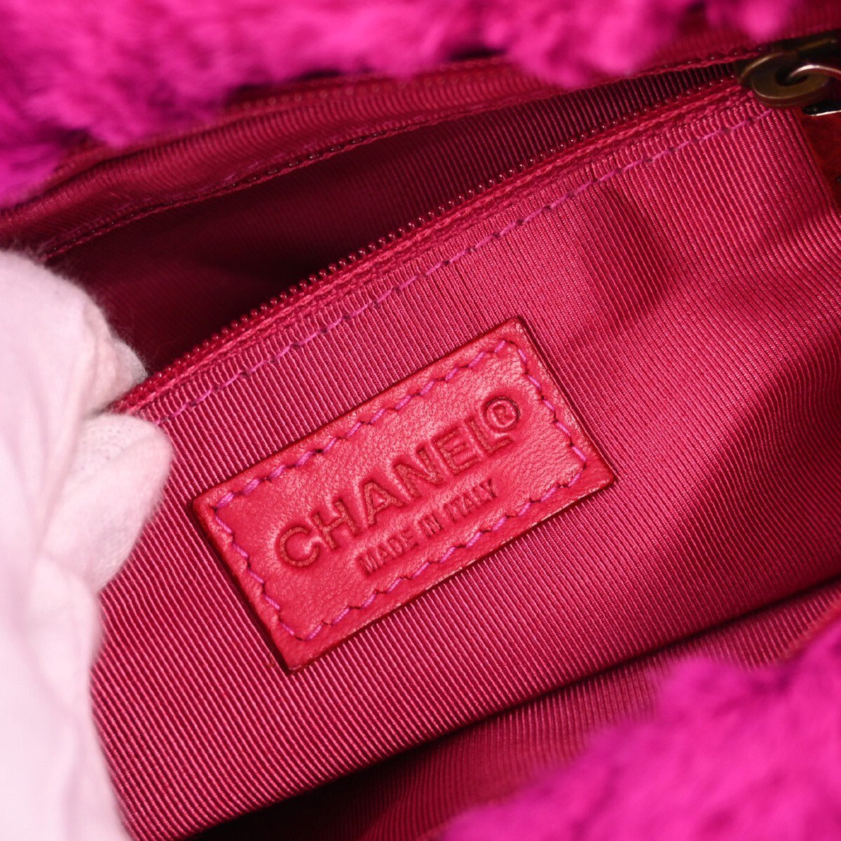 Chanel Vintage CC Chain Rabbit Fur Small Roze