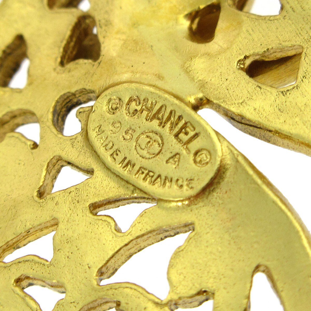 Chanel Logo CC Gold-plated Goud
