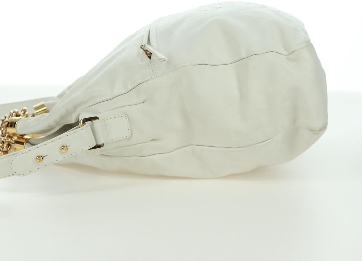 Chanel Chanel Rodeo Drive Hobo Leather Large Wit