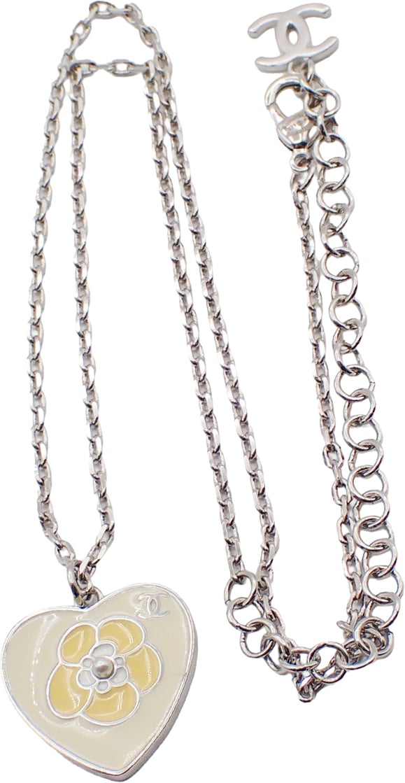 Chanel Chanel CC Heart Pendant Necklace Faux Pearls with Resin, Metal and Crystals Zilver