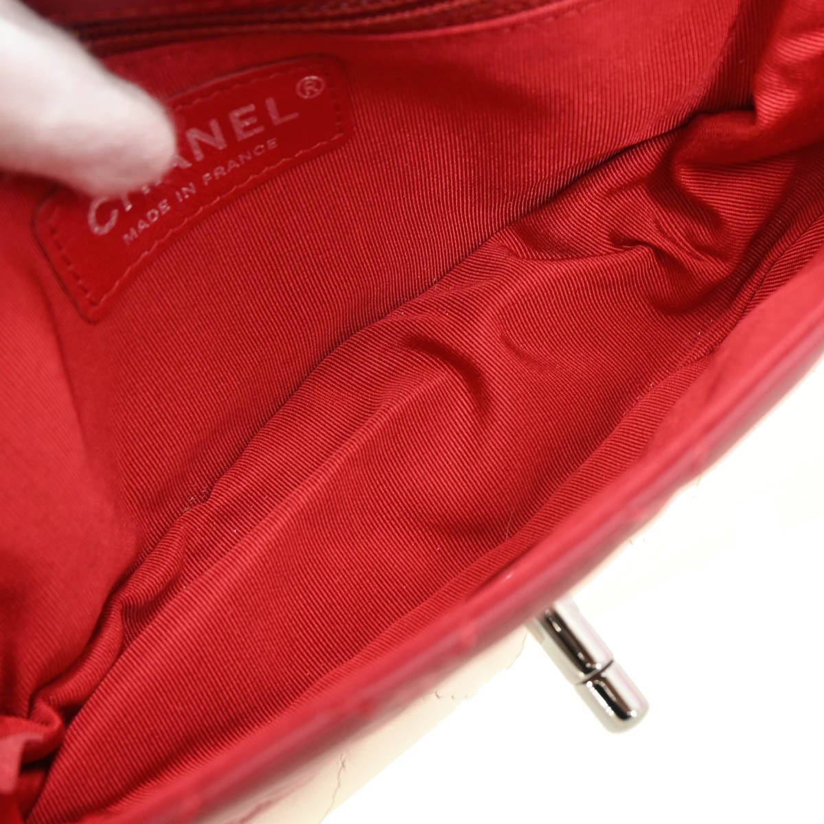 Chanel Chanel Hula Hoop Bag Quilted Lambskin Medium Rood