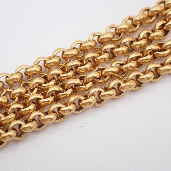 Chanel Chanel Vintage CC Heart Pendant Long Necklace Metal XL Goud