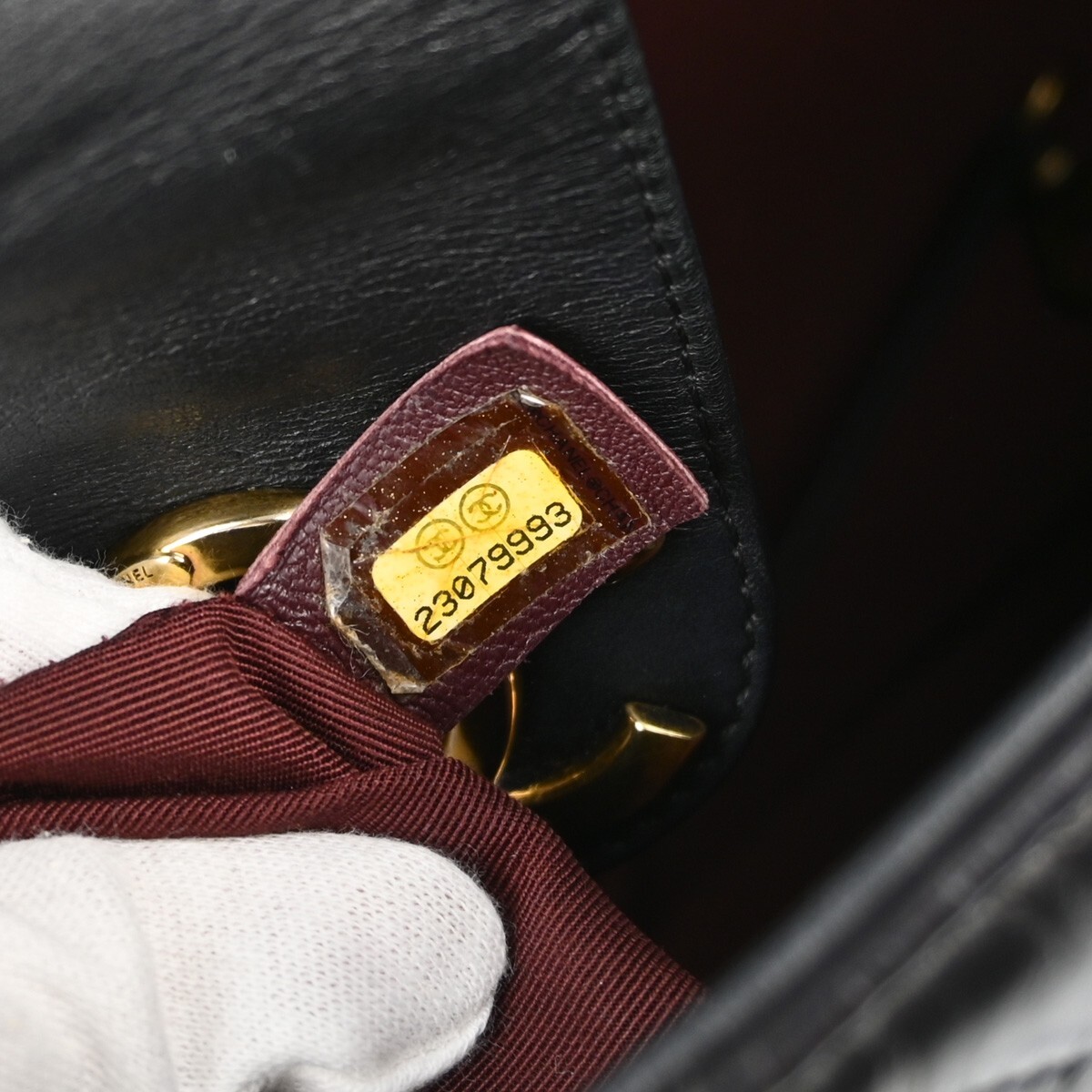 Chanel Chanel Gold Bar Tote Quilted Aged Calfskin Small Zwart